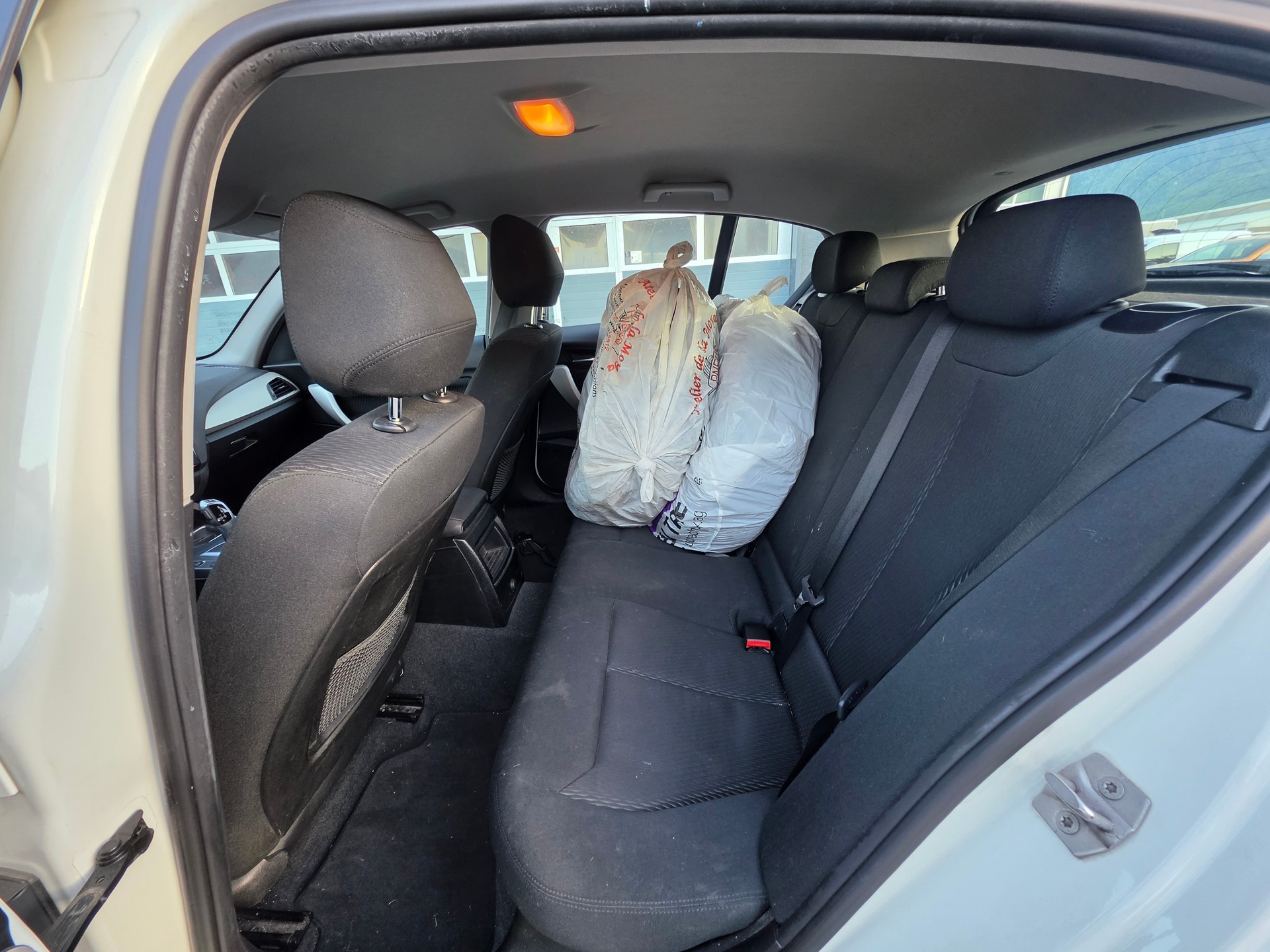 BMW 118i Sport Line Steptronic-image-7