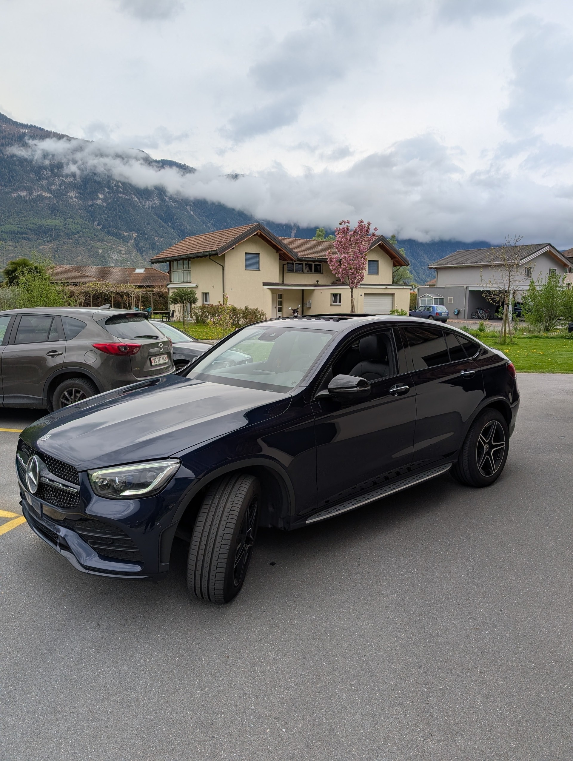 MERCEDES-BENZ GLC 300 AMG Line 4m-image-1