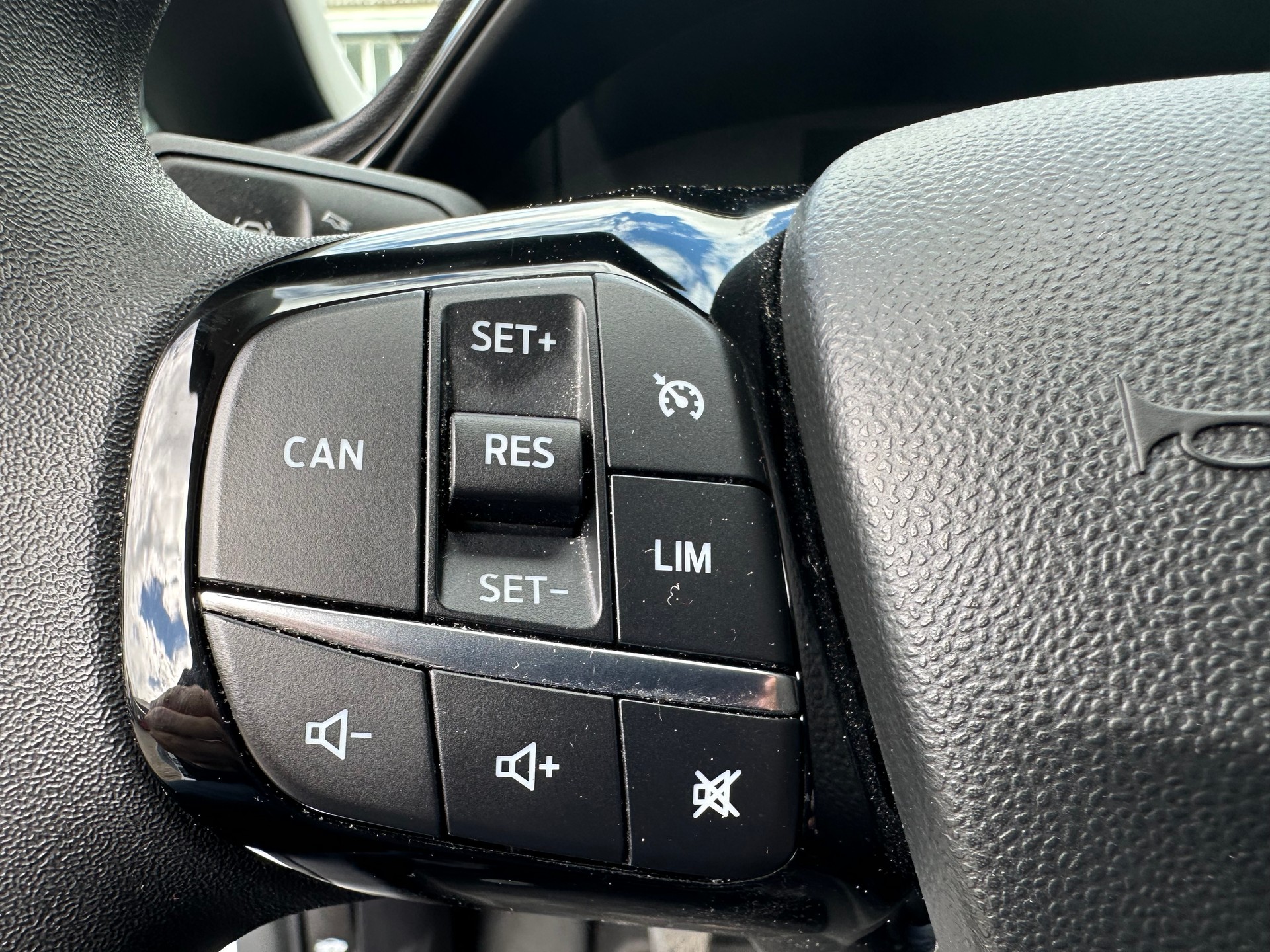 FORD Fiesta 1.0 SCTi Cool & Connect-image-15