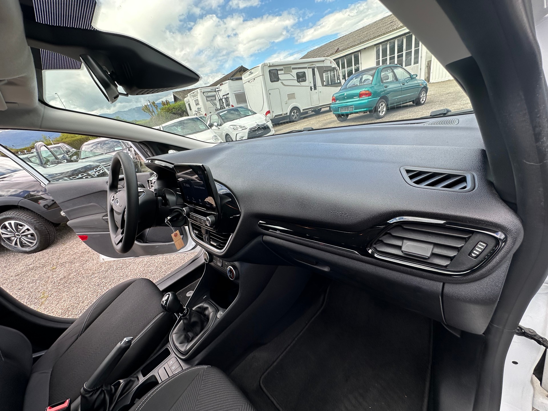 FORD Fiesta 1.0 SCTi Cool & Connect-image-17