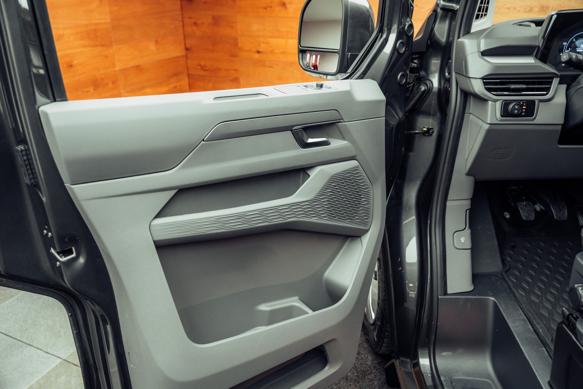 VW Multivan 2.0 TDI Lang-image-12