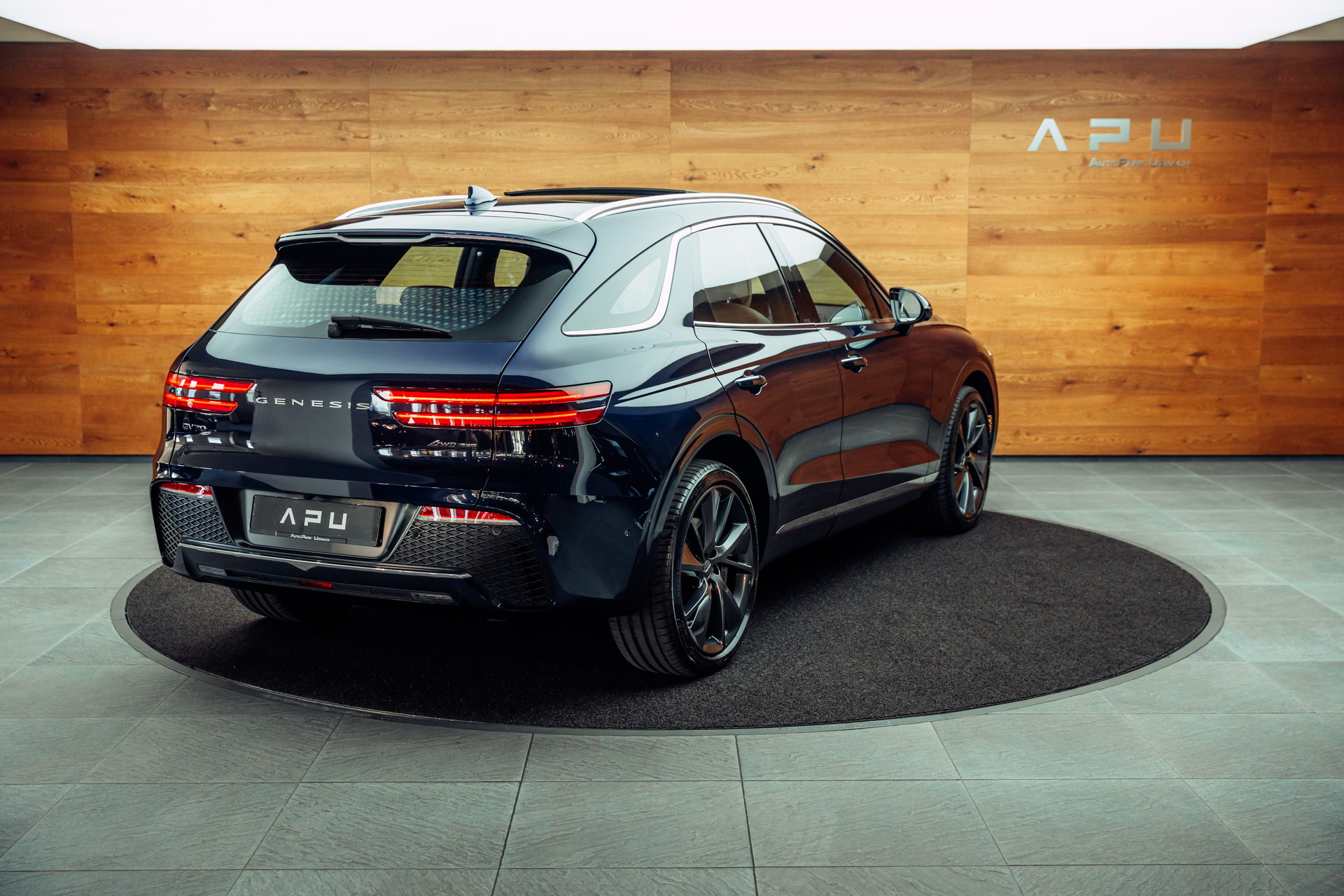 GENESIS GV70 2.2 CRDI Luxury AT8 AWD-image-1