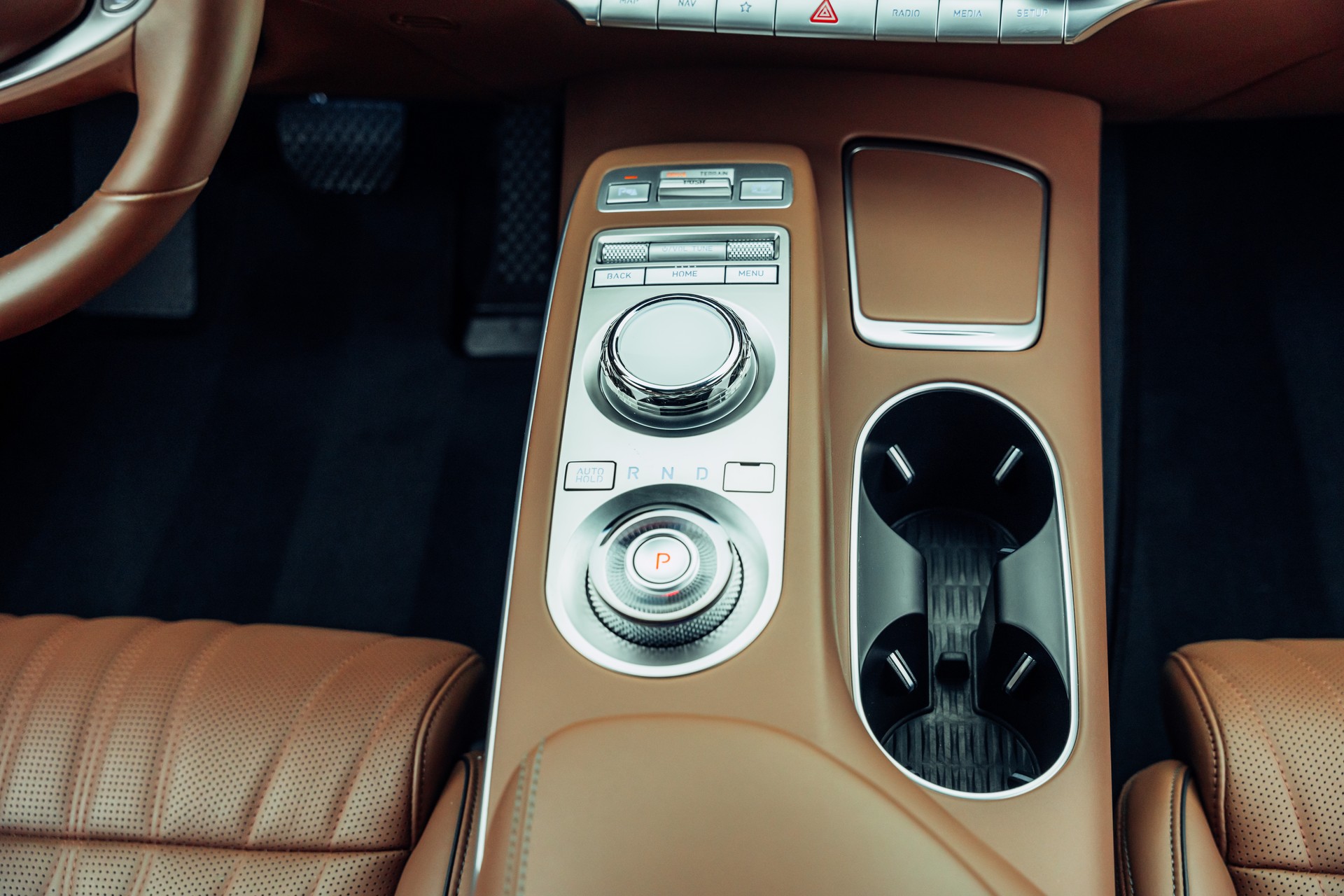 GENESIS GV70 2.2 CRDI Luxury AT8 AWD-image-18