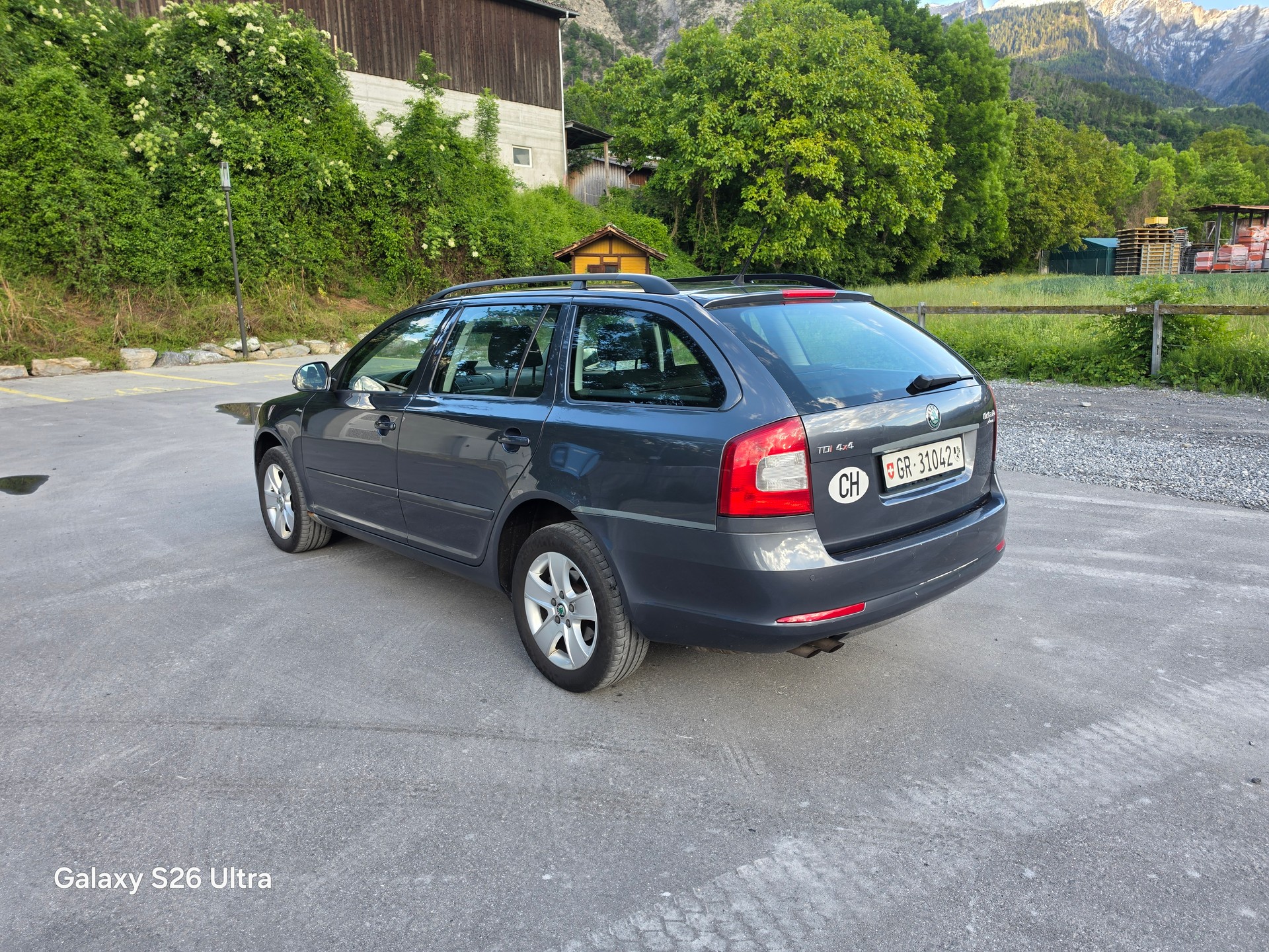 SKODA Octavia Combi 2.0 TDI Arosa 4x4-image-7