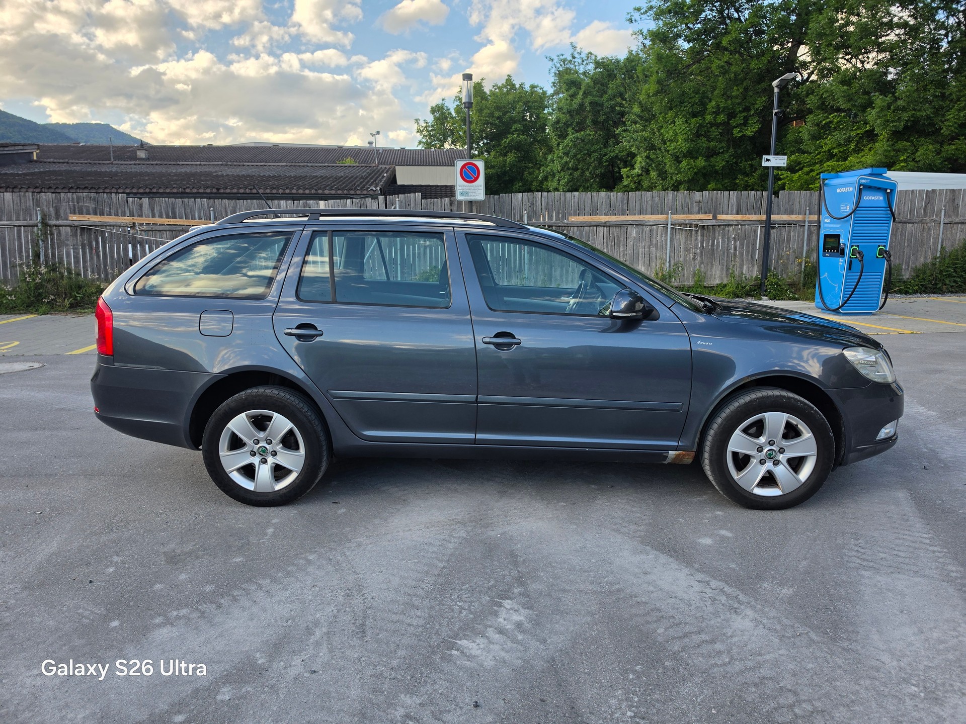 SKODA Octavia Combi 2.0 TDI Arosa 4x4-image-3
