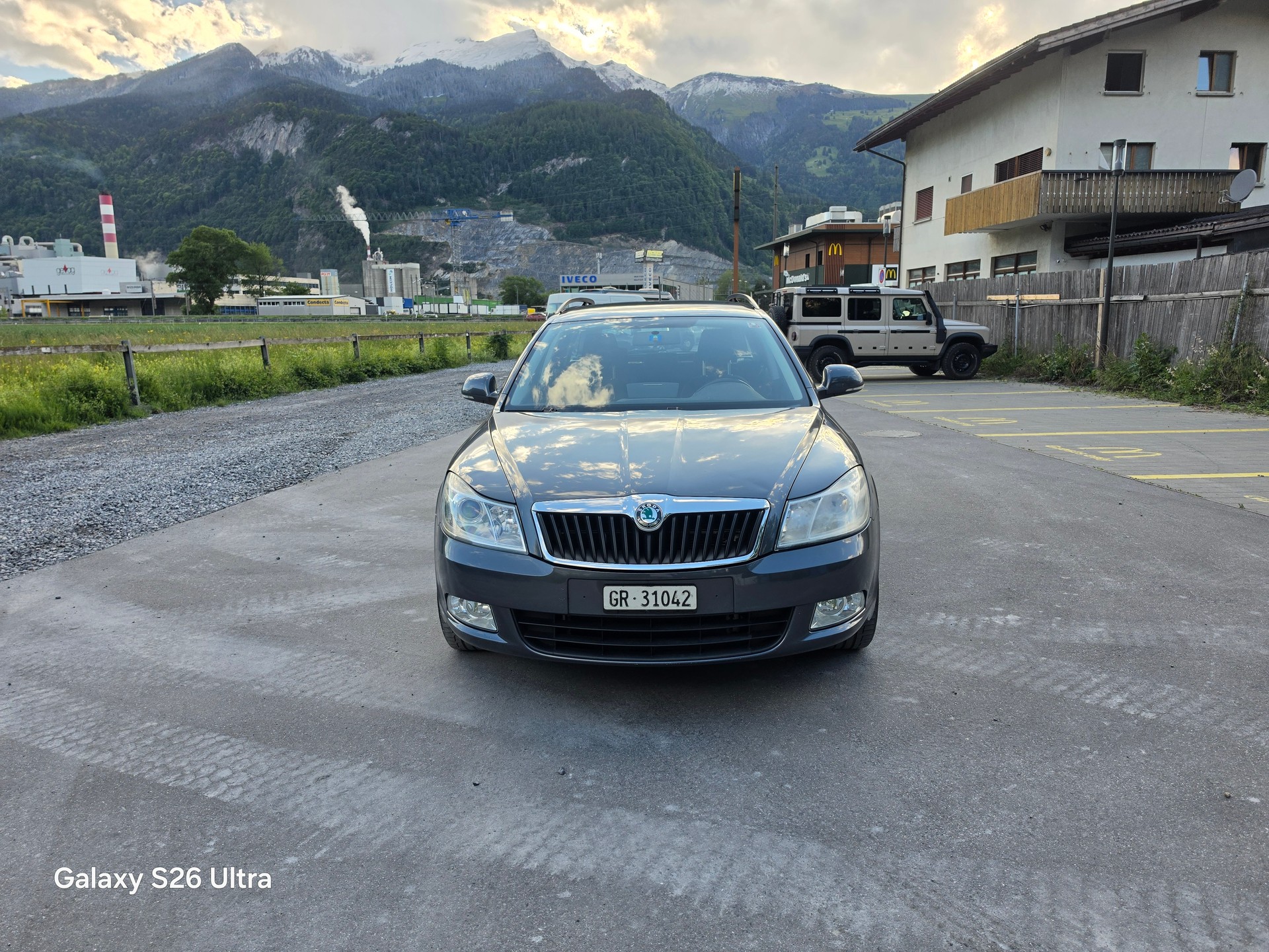 SKODA Octavia Combi 2.0 TDI Arosa 4x4-image-0