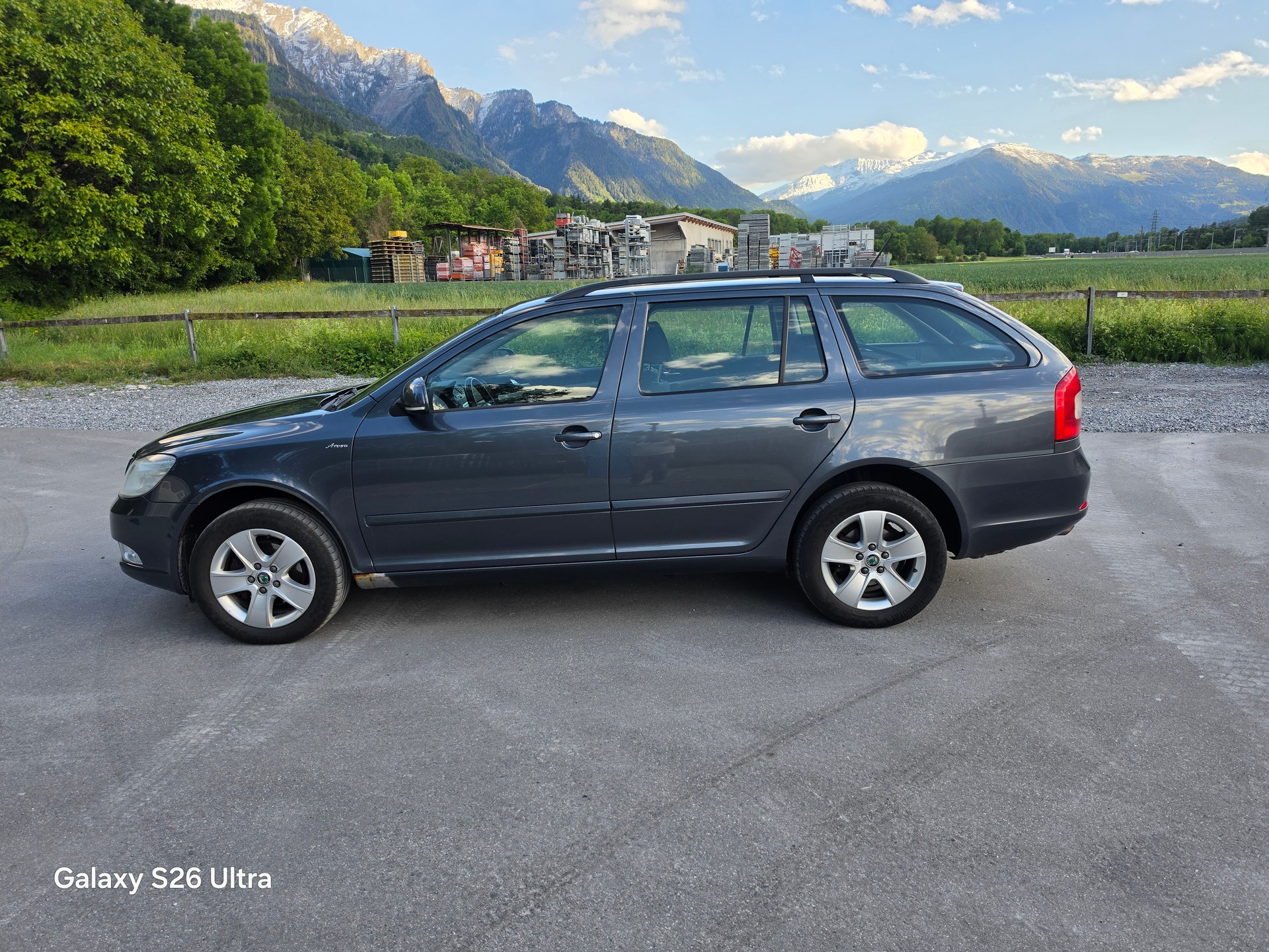 SKODA Octavia Combi 2.0 TDI Arosa 4x4-image-6