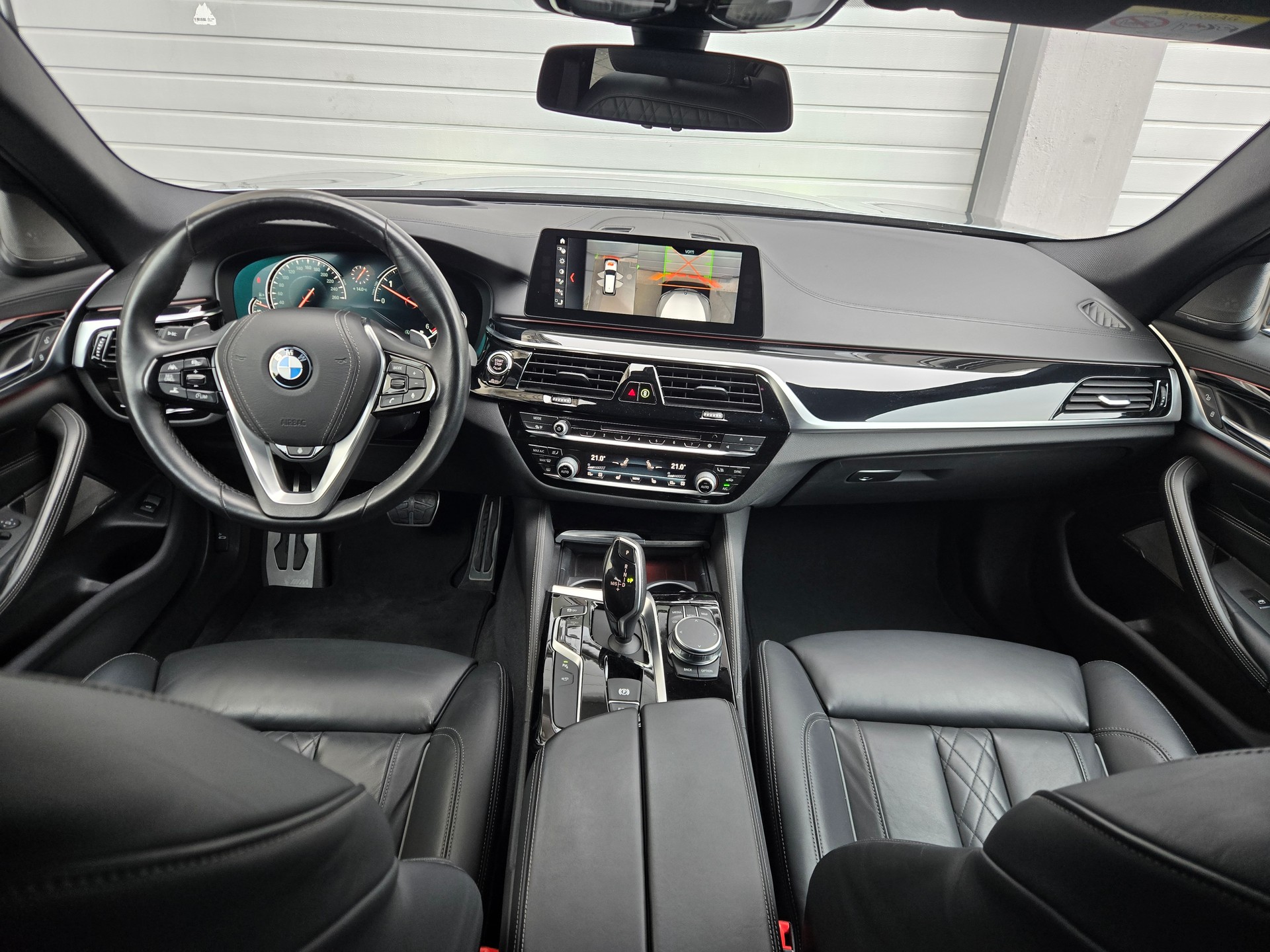 BMW 540d xDrive M Sport Touring Steptronic-image-13