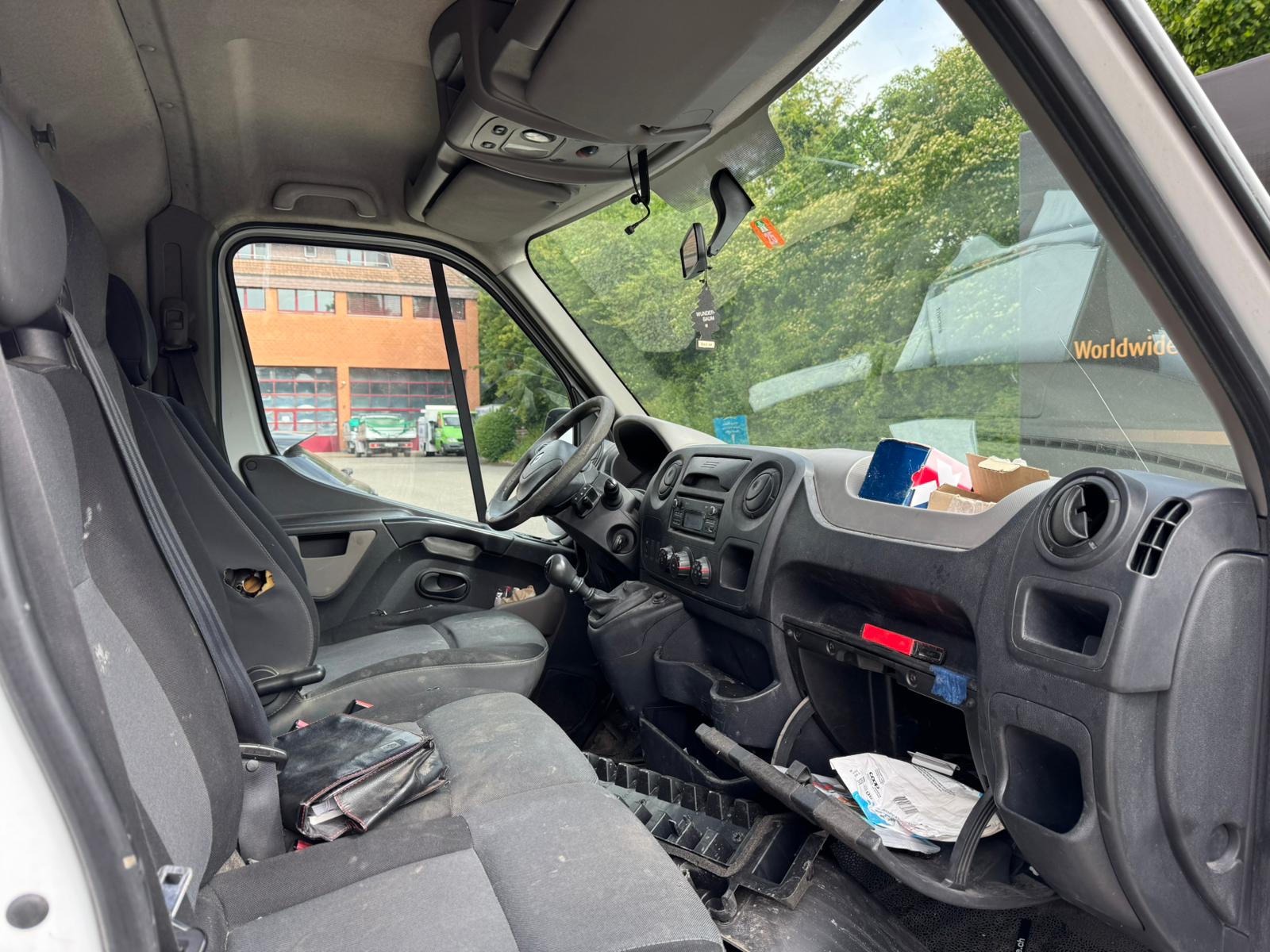 RENAULT Master T35 2.3dCi L3H2-image-6