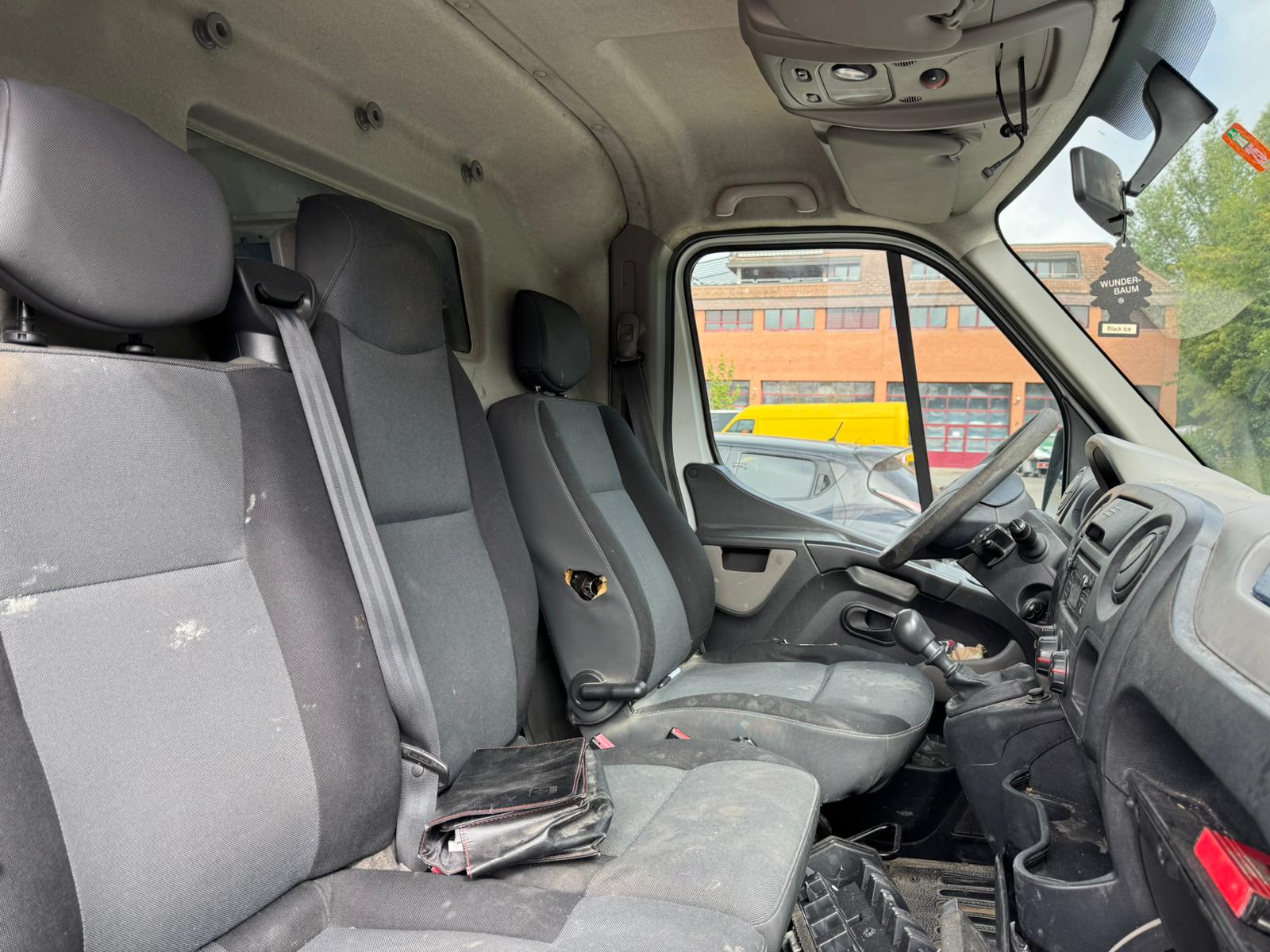 RENAULT Master T35 2.3dCi L3H2-image-7