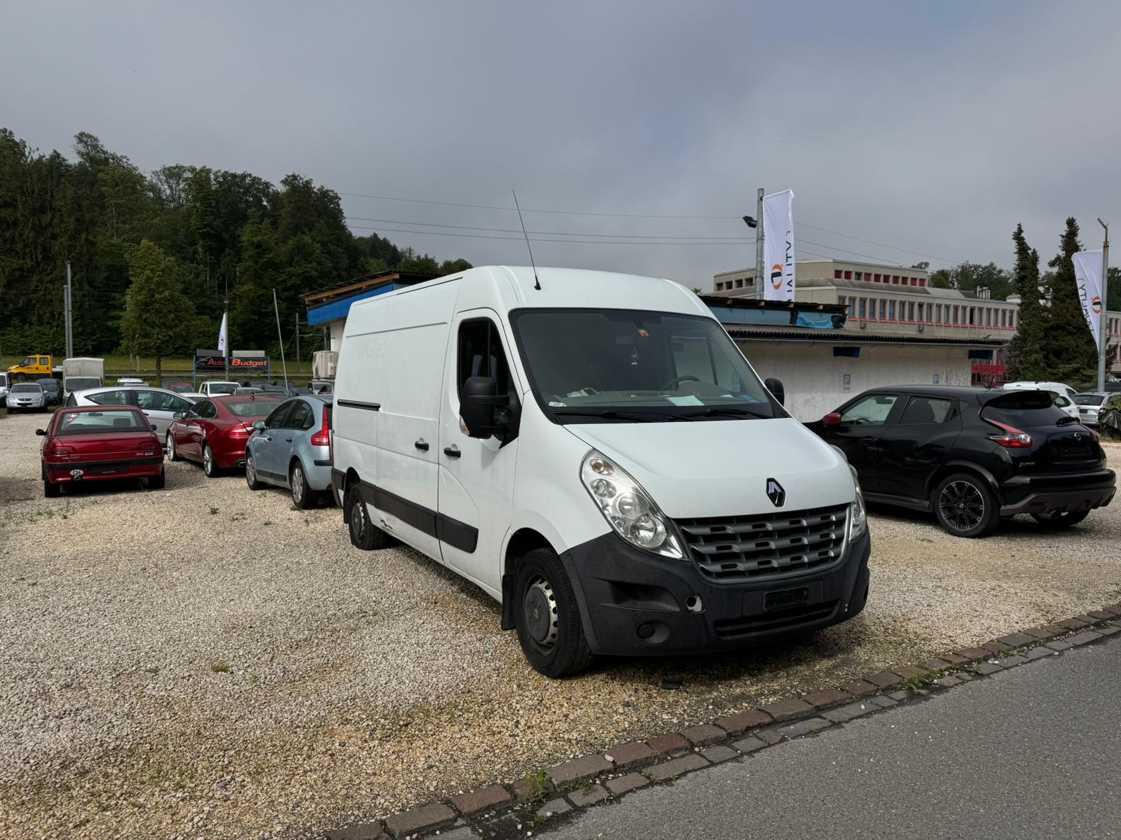 RENAULT Master T35 2.3dCi L3H2-image-2