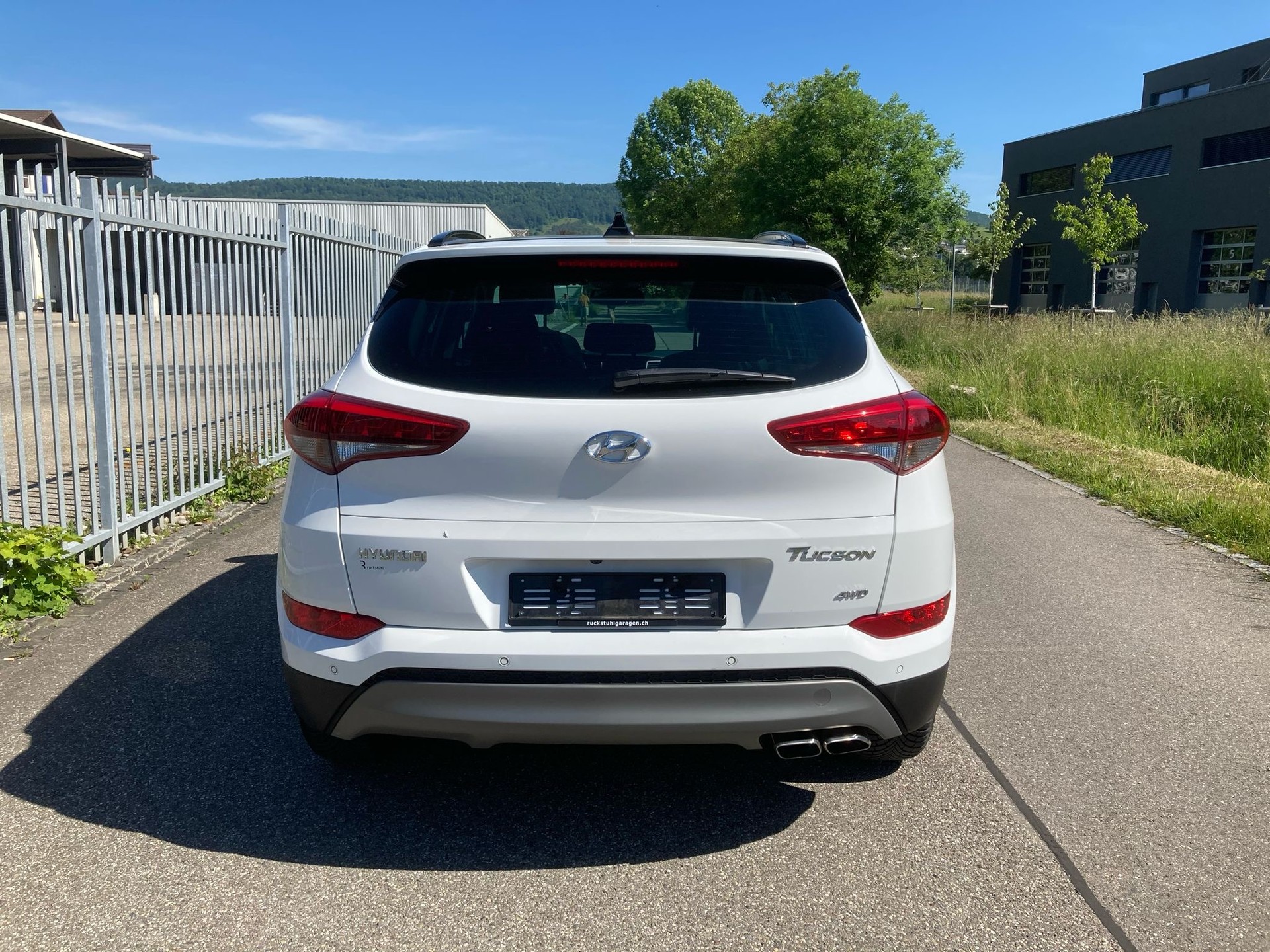 HYUNDAI Tucson 2.0 CRDI Vertex 4WD Automatic-image-5