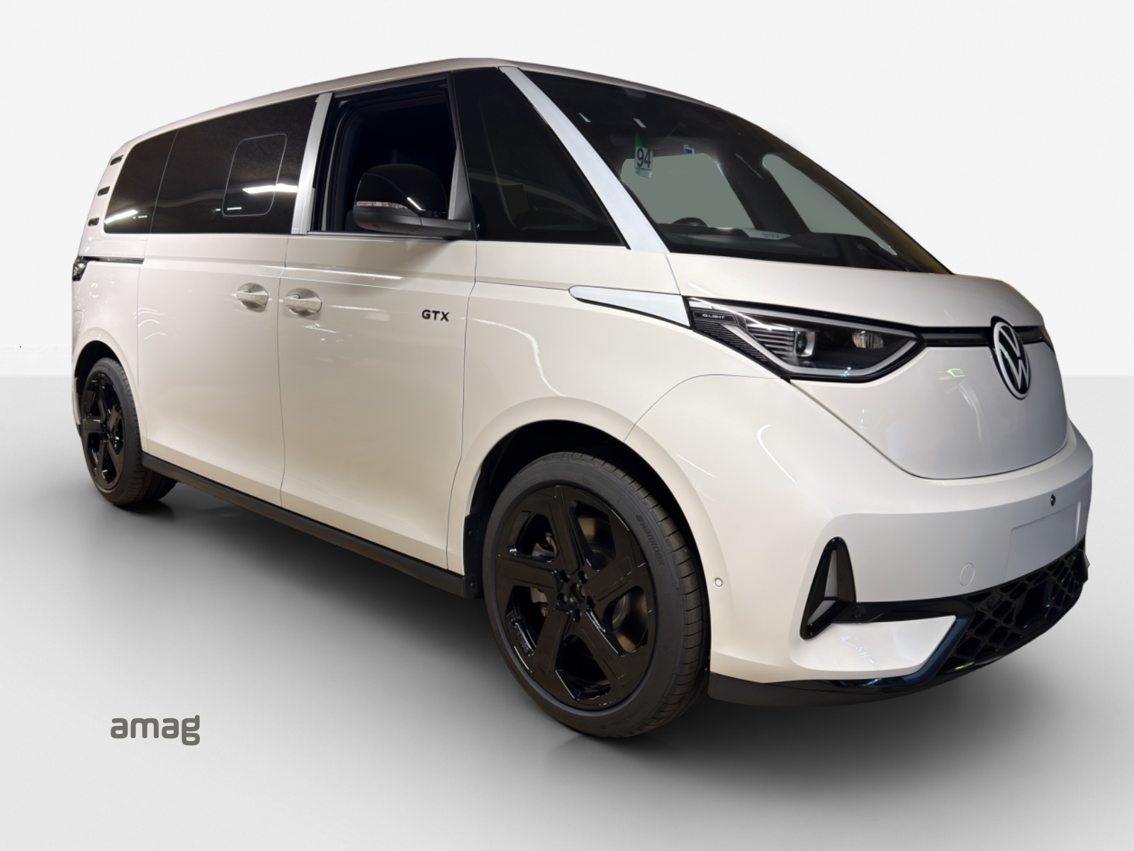 VW ID.Buzz LWB GTX 4 Motion-image-5