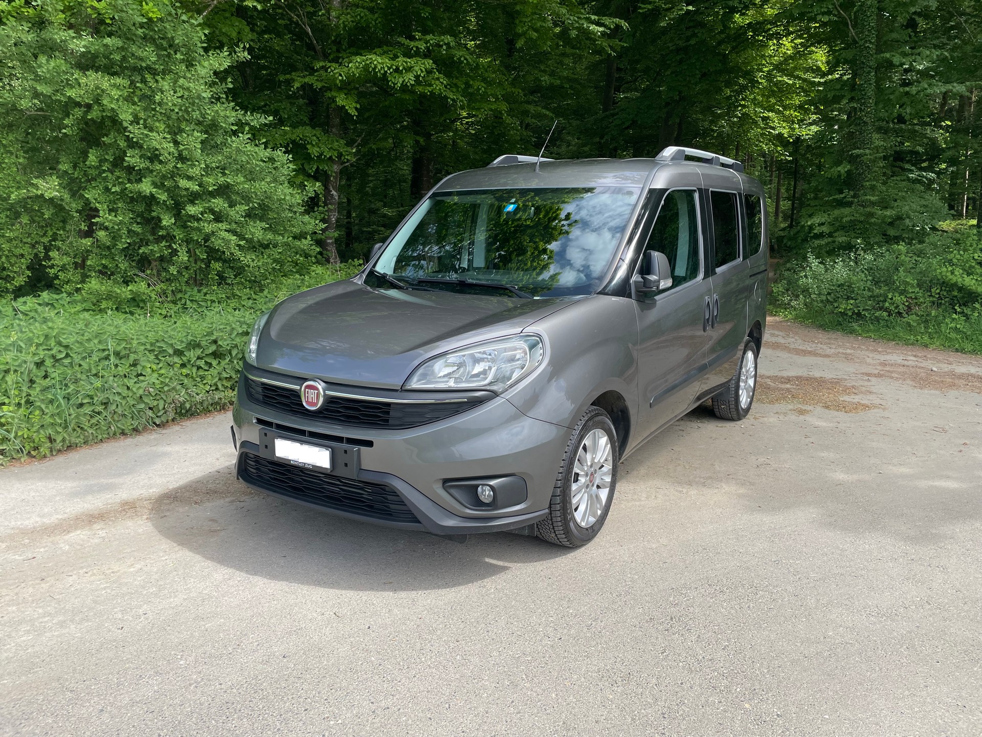 FIAT 1.6 16V JTD 105 Lounge 5P