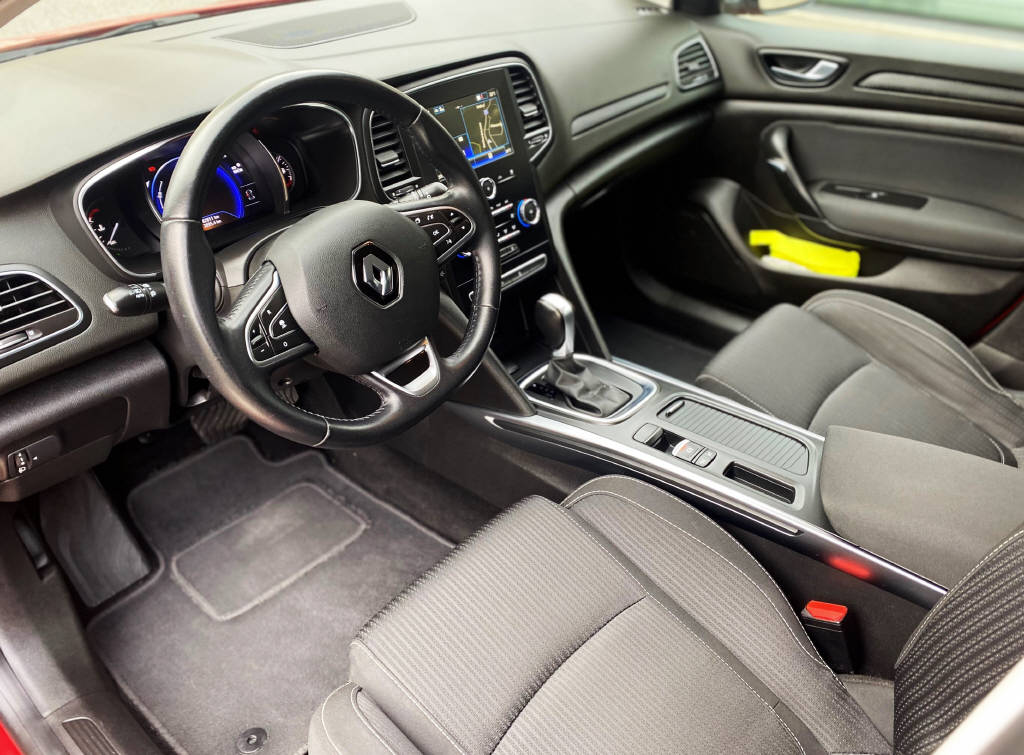RENAULT Mégane Grandtour 1.5 Blue dCi Business EDC-image-3