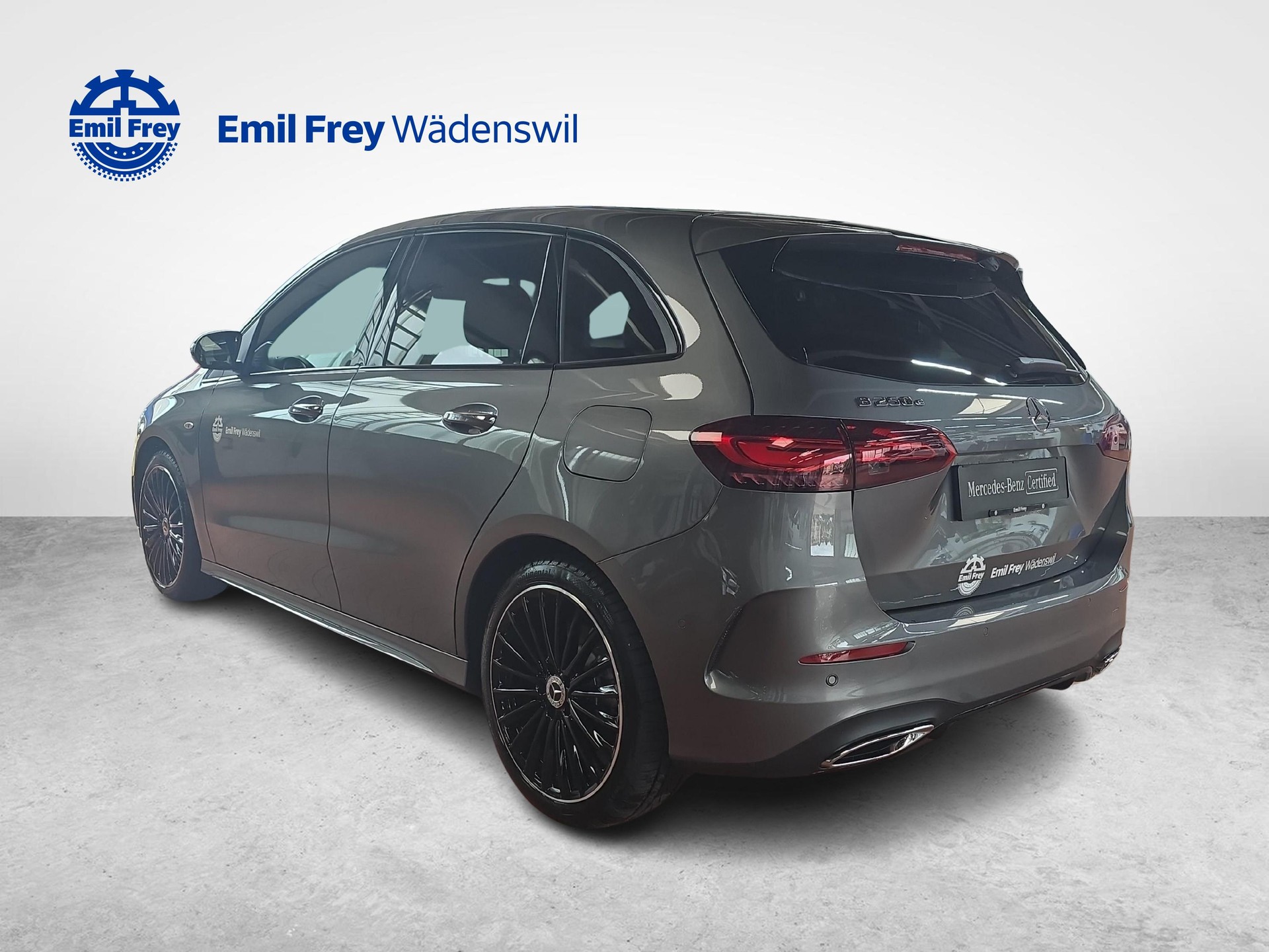 MERCEDES-BENZ B 250 e EQ Star AMG Line-showroom-element-2