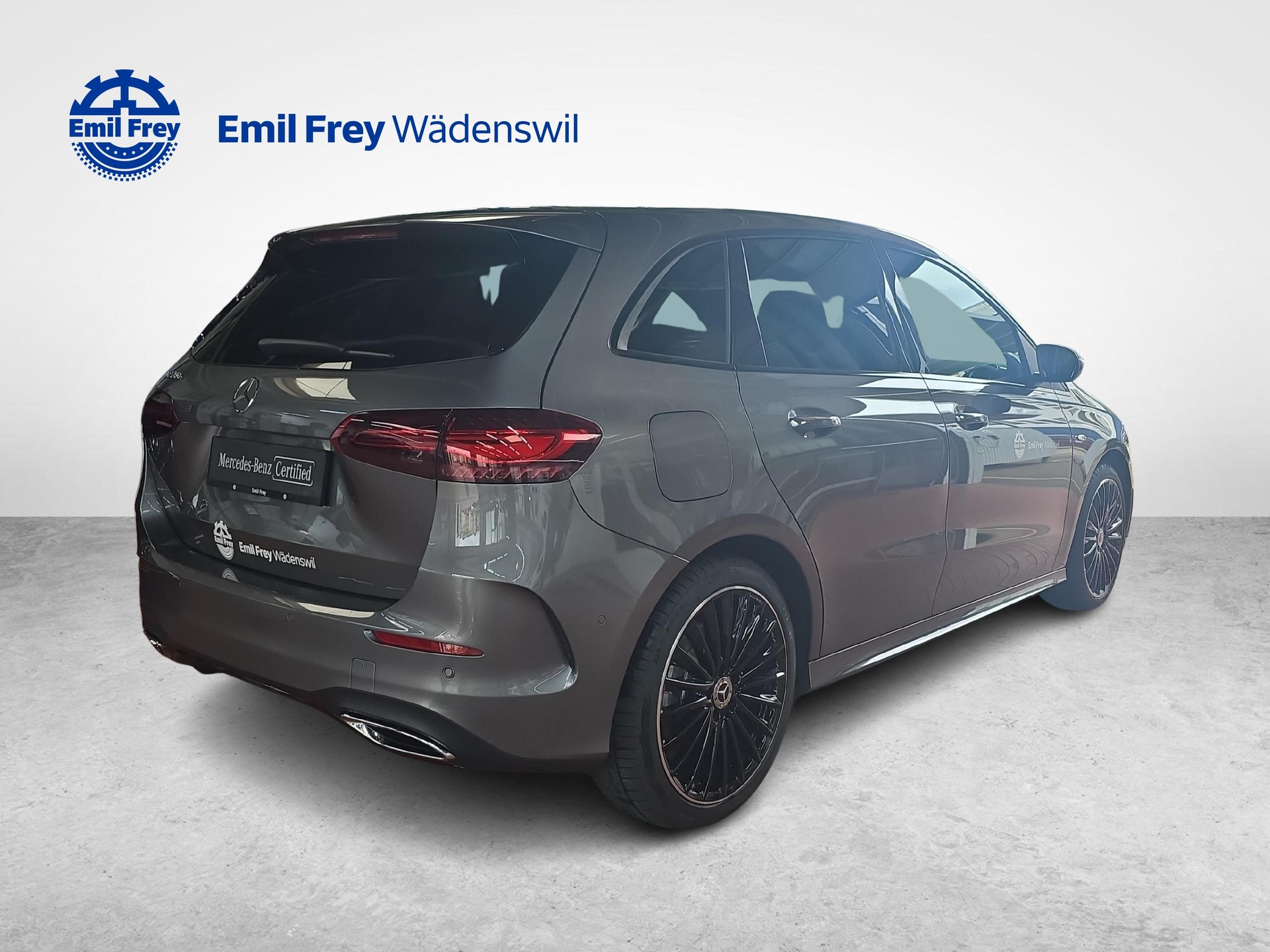 MERCEDES-BENZ B 250 e EQ Star AMG Line-image-3