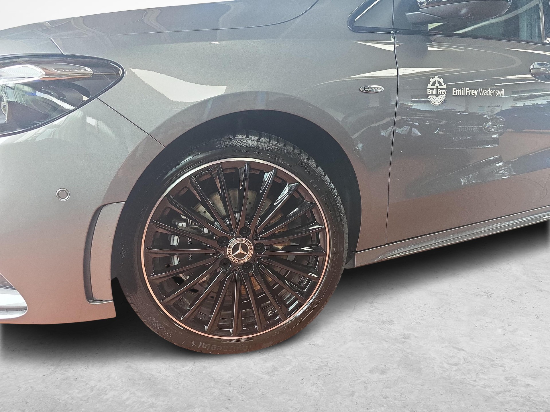 MERCEDES-BENZ B 250 e EQ Star AMG Line-image-10