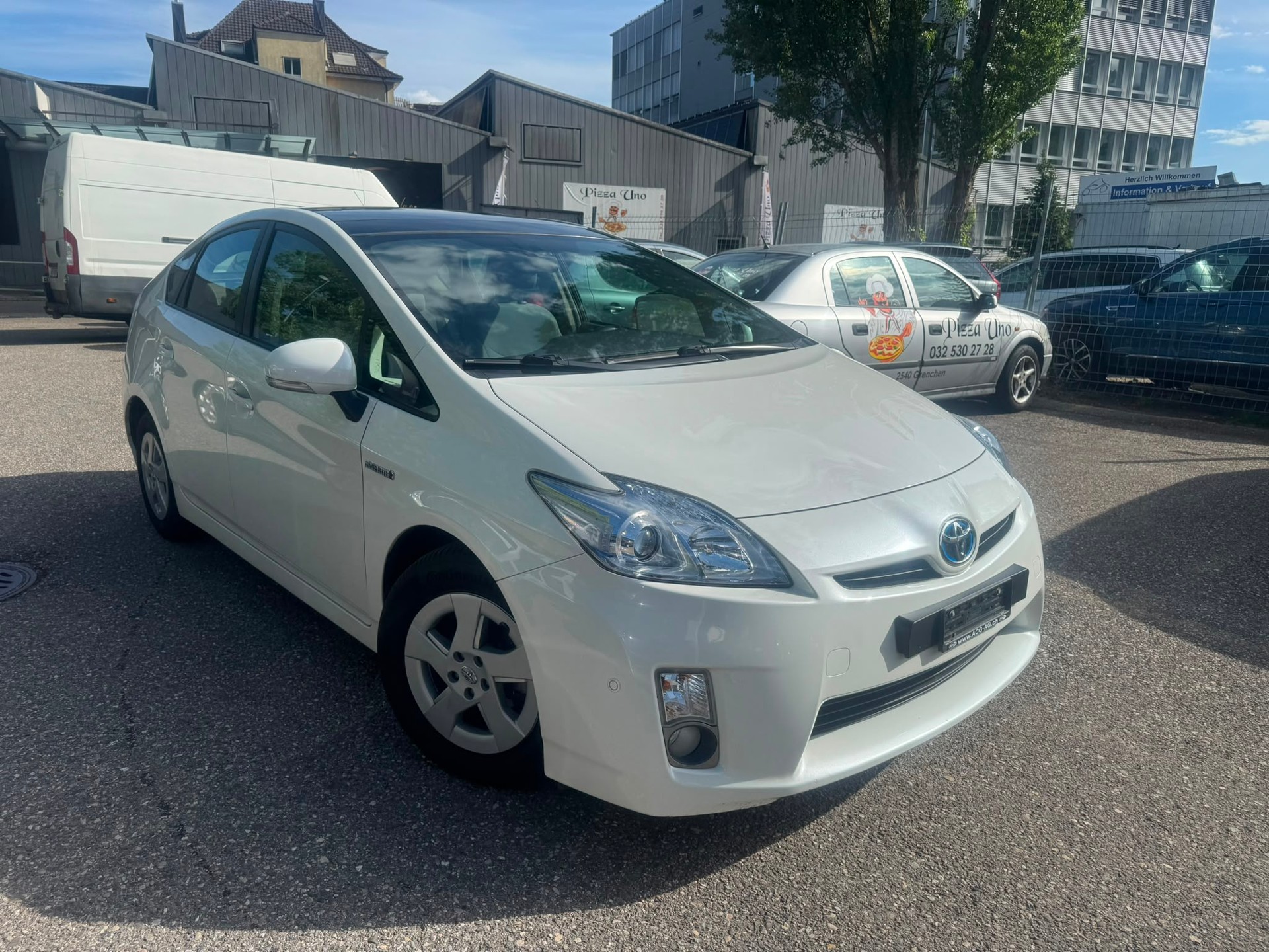 TOYOTA Prius 1.8 16V HSD Sol ** Navigationssystem ** RF-Kamera ** Head UP Display ** PDC Vorne ** Frisch Ab MFK & Service **-image-5