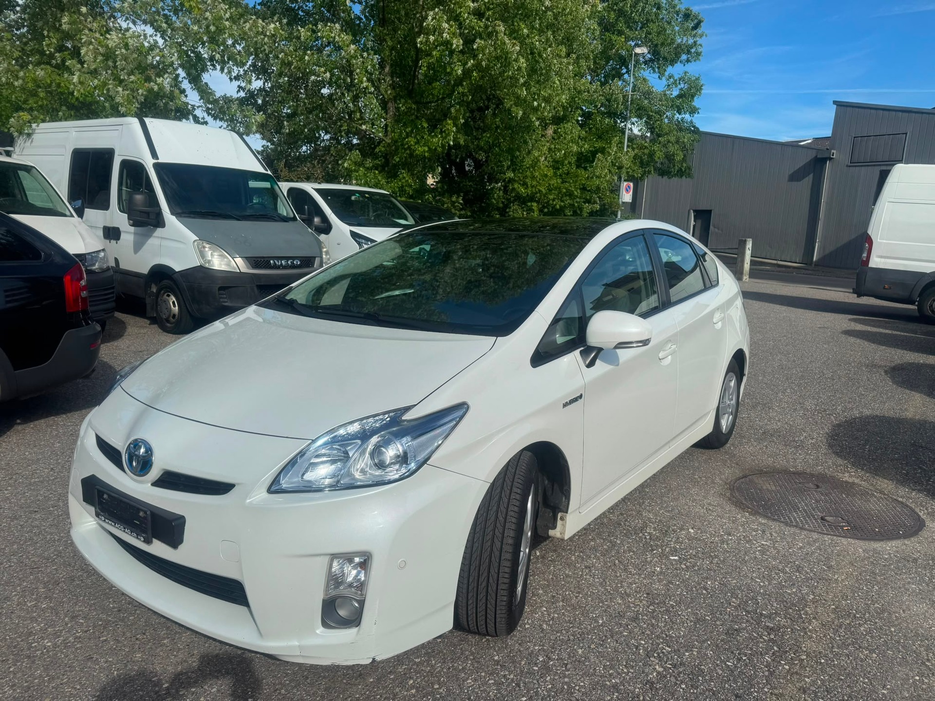 TOYOTA Prius 1.8 16V HSD Sol ** Navigationssystem ** RF-Kamera ** Head UP Display ** PDC Vorne ** Frisch Ab MFK & Service **-image-0