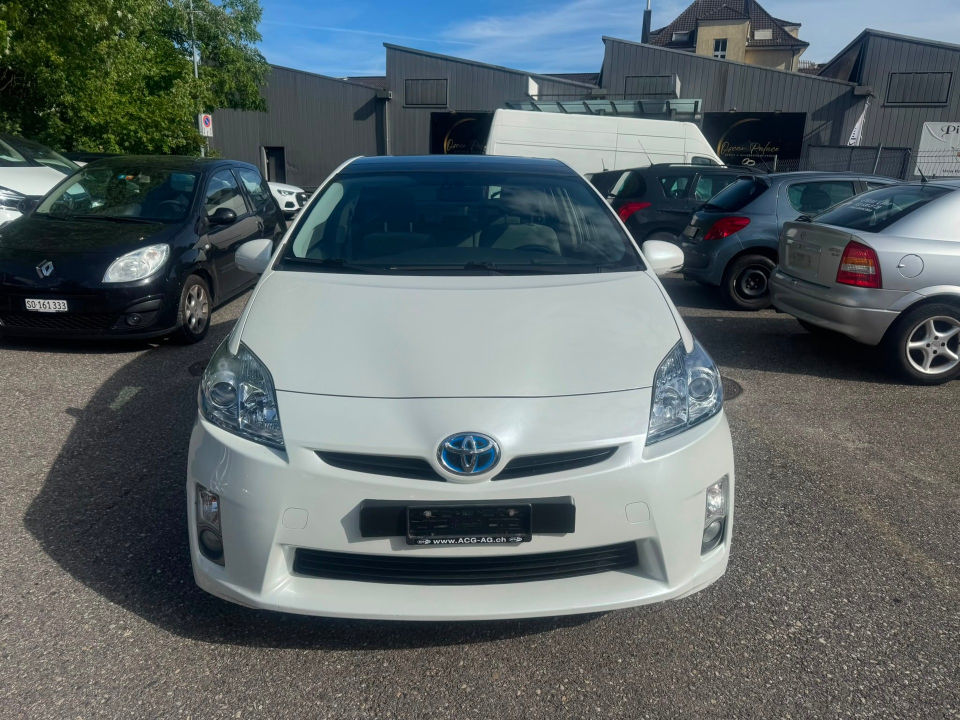 TOYOTA Prius 1.8 16V HSD Sol ** Navigationssystem ** RF-Kamera ** Head UP Display ** PDC Vorne ** Frisch Ab MFK & Service **-image-1
