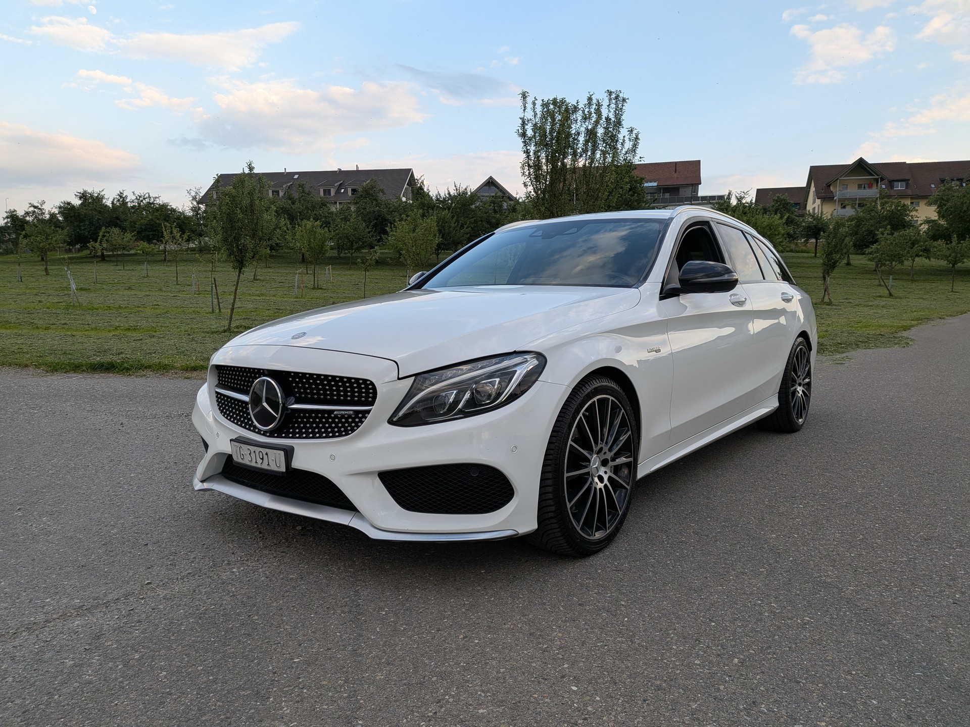 MERCEDES-BENZ C 43 AMG 4Matic 9G-Tronic-image-4