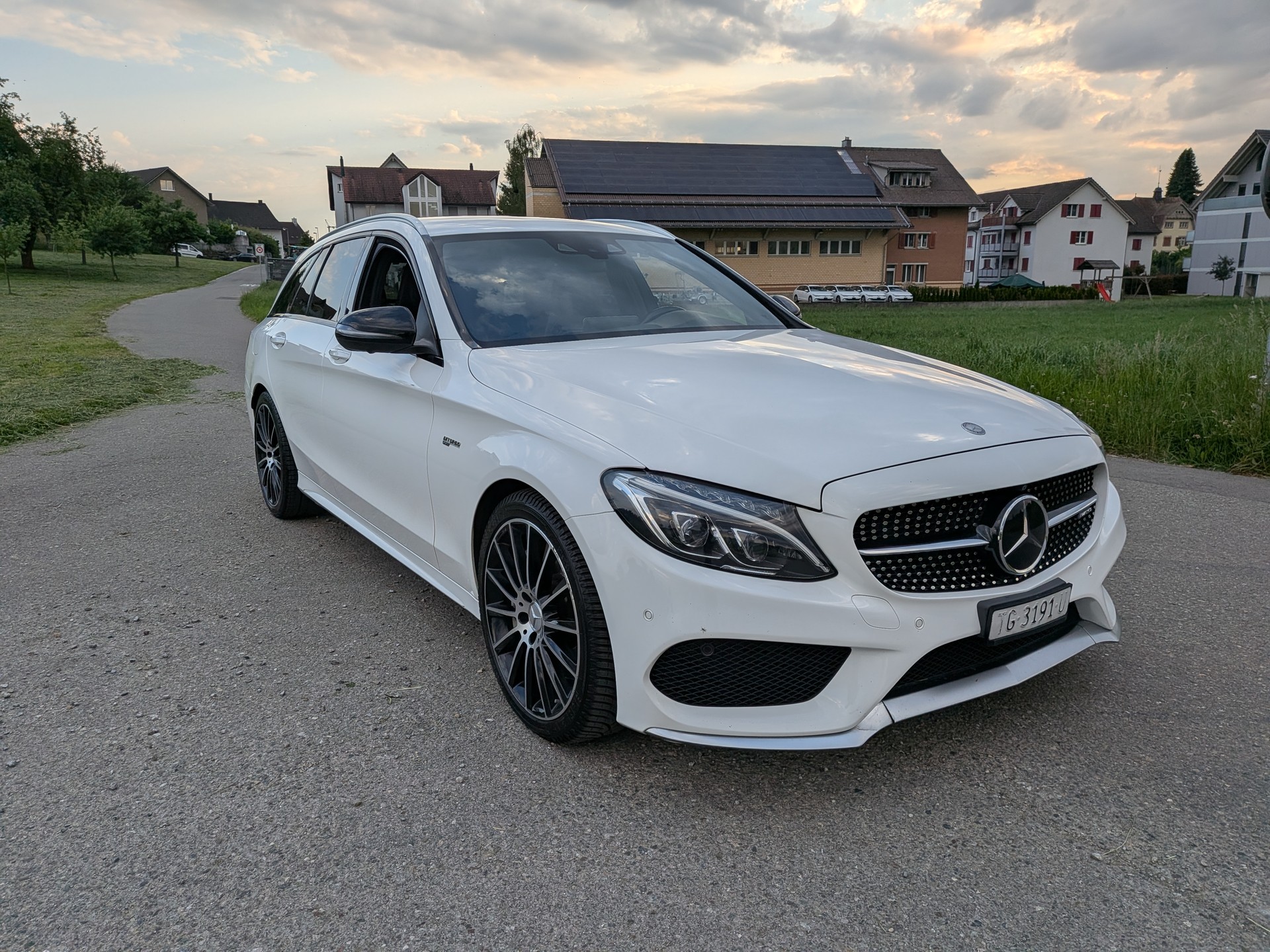 MERCEDES-BENZ C 43 AMG 4Matic 9G-Tronic-image-5