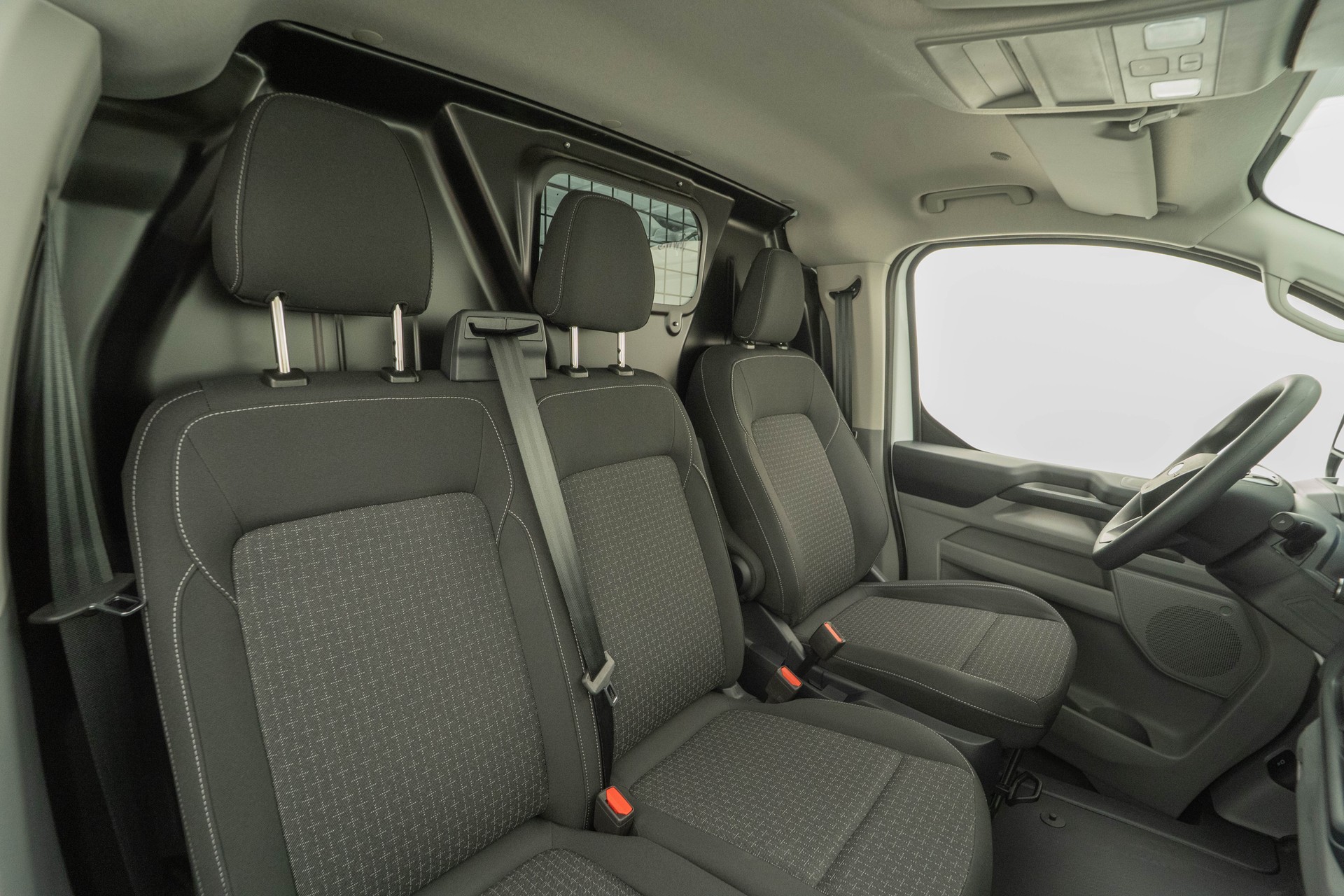 FORD Transit C Van 320 L1 2.0 EcoBlue 136 Trend 4x4-image-8