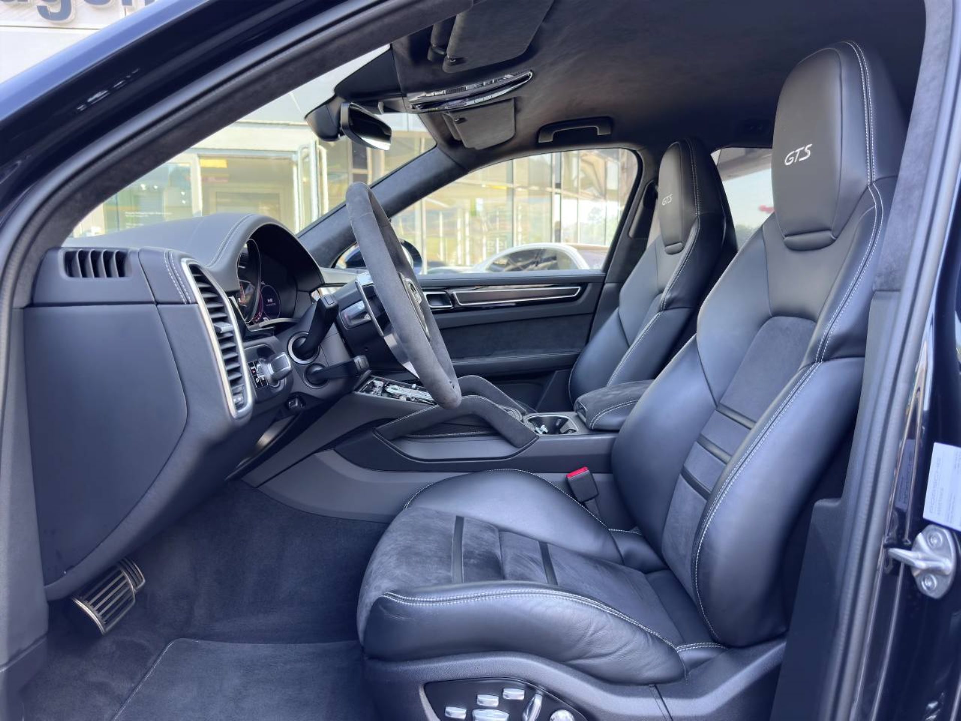 PORSCHE Cayenne GTS-image-23