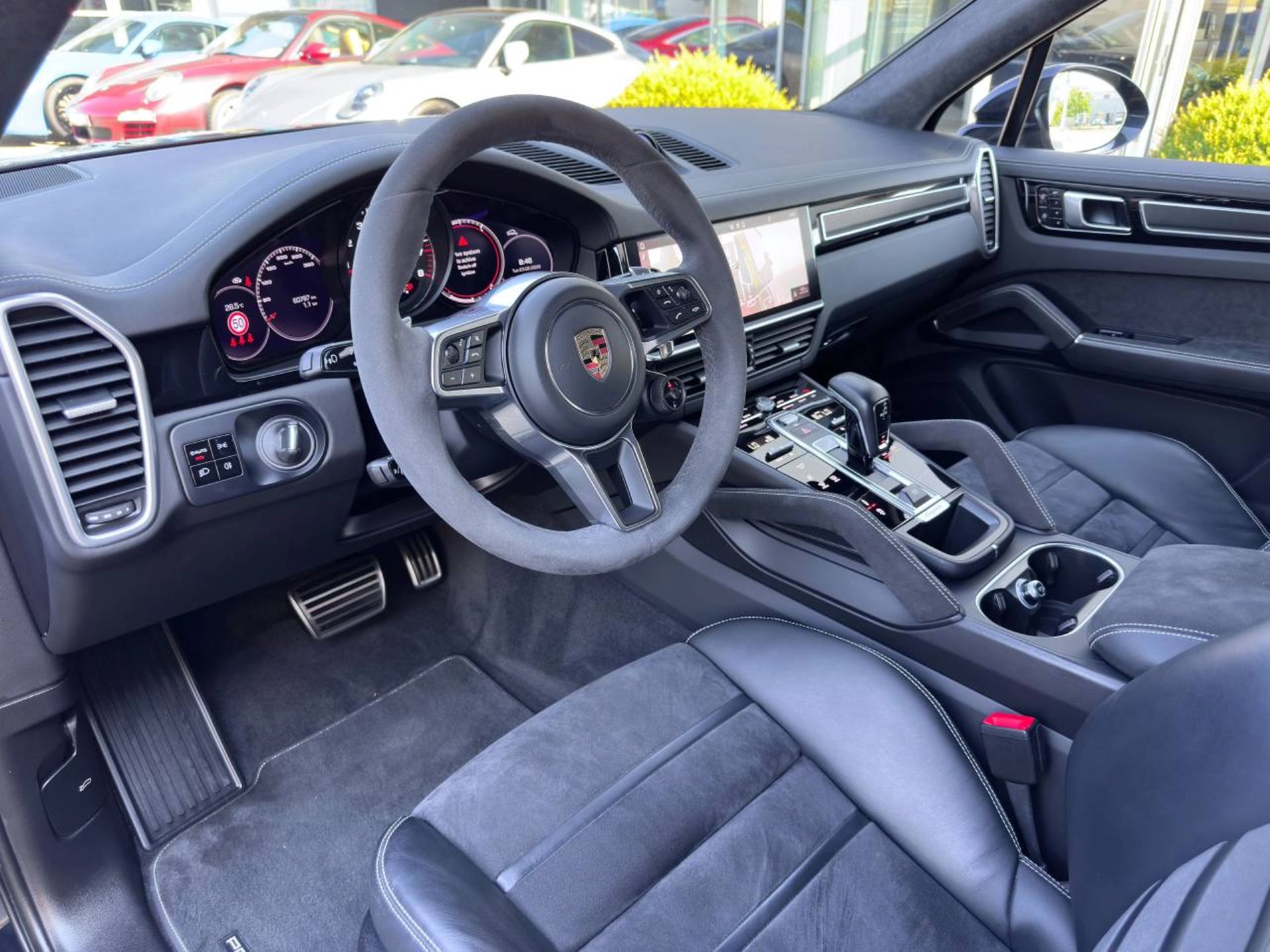 PORSCHE Cayenne GTS-image-12