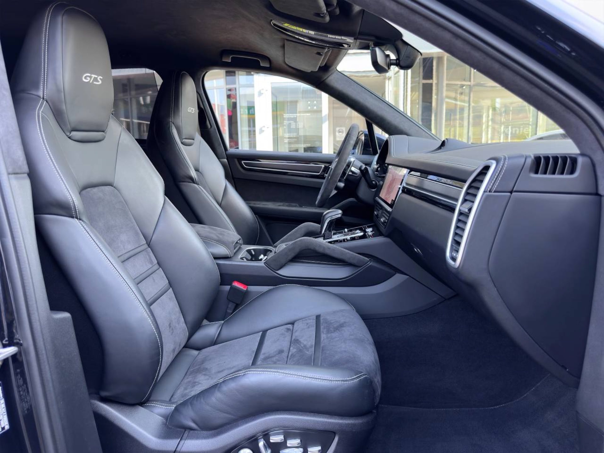 PORSCHE Cayenne GTS-image-24