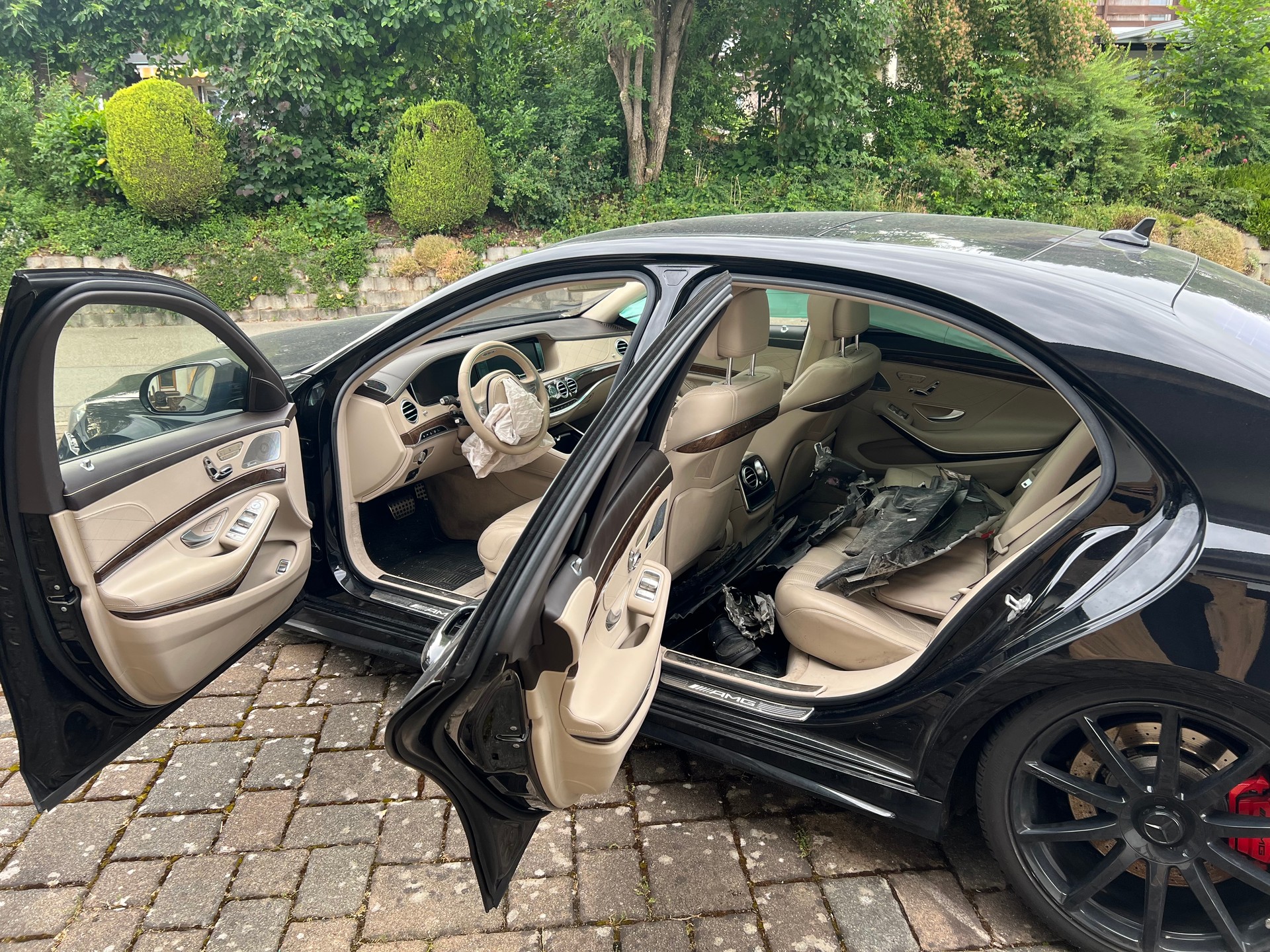 MERCEDES-BENZ S 63 V8 AMG 4matic lang-image-5