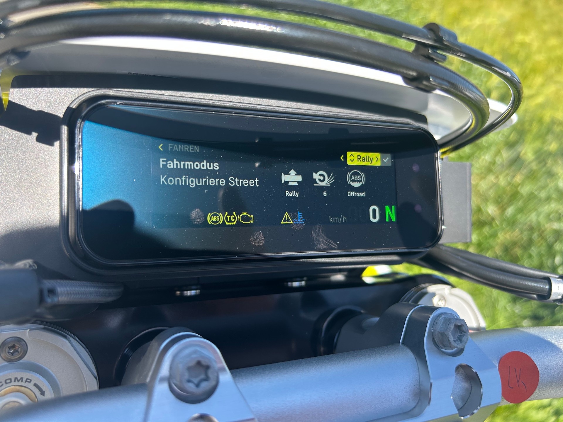 HUSQVARNA 701 Enduro-image-5