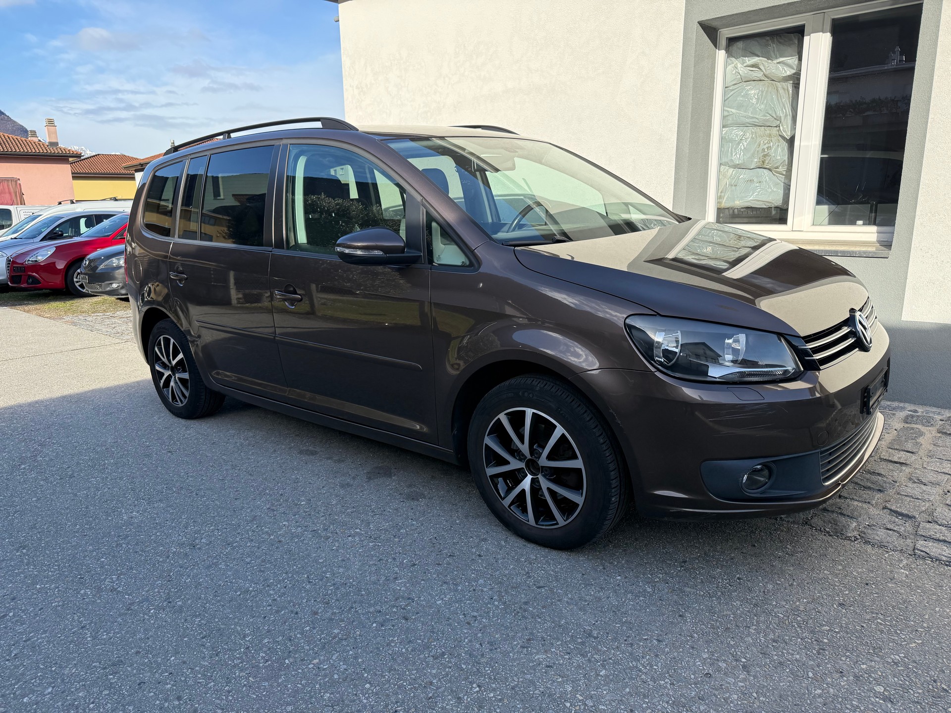 VW Touran 1.4 TSI Trendline DSG-image-0