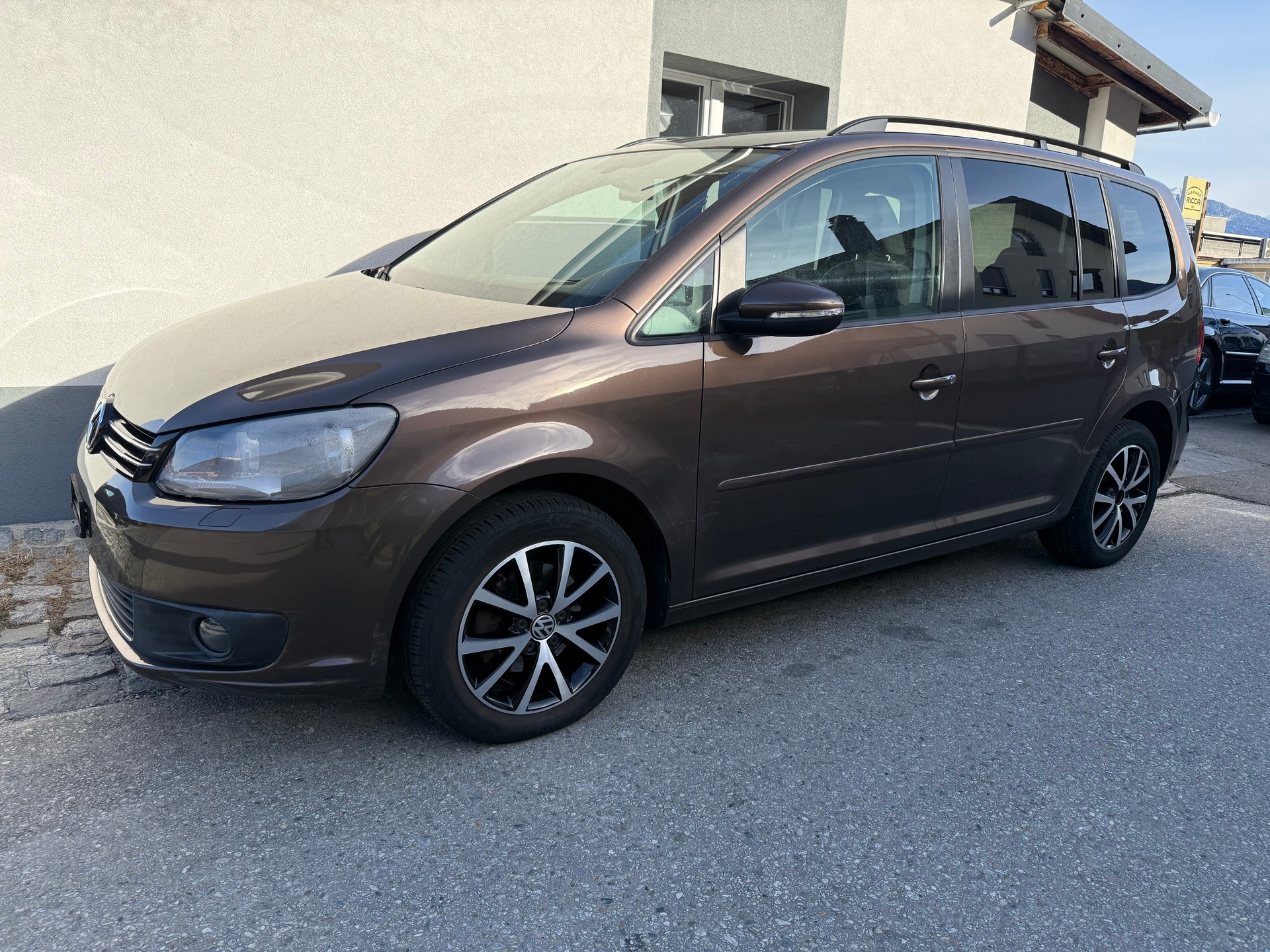 VW Touran 1.4 TSI Trendline DSG-image-1