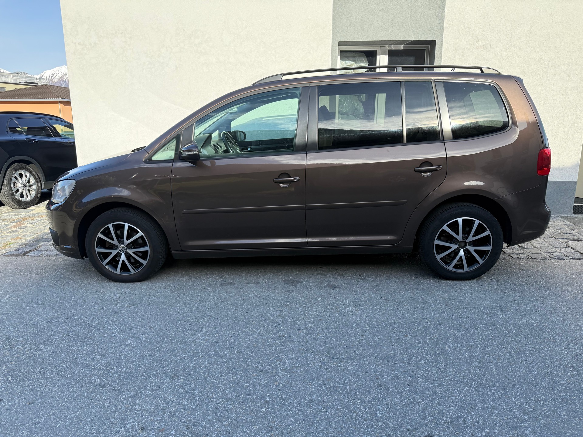 VW Touran 1.4 TSI Trendline DSG-image-5