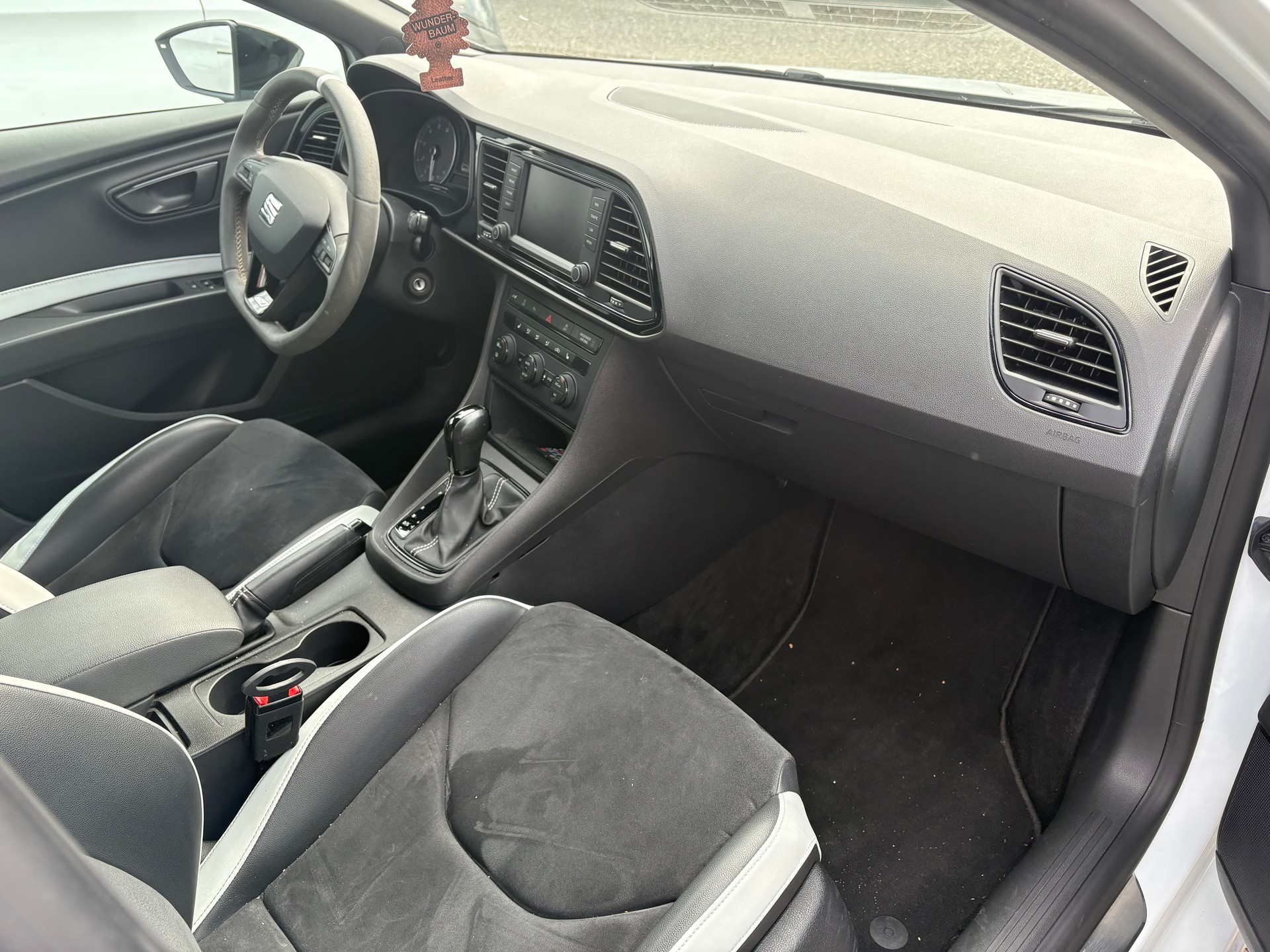 SEAT Leon ST 2.0 TSI Cupra 280 DSG-image-6