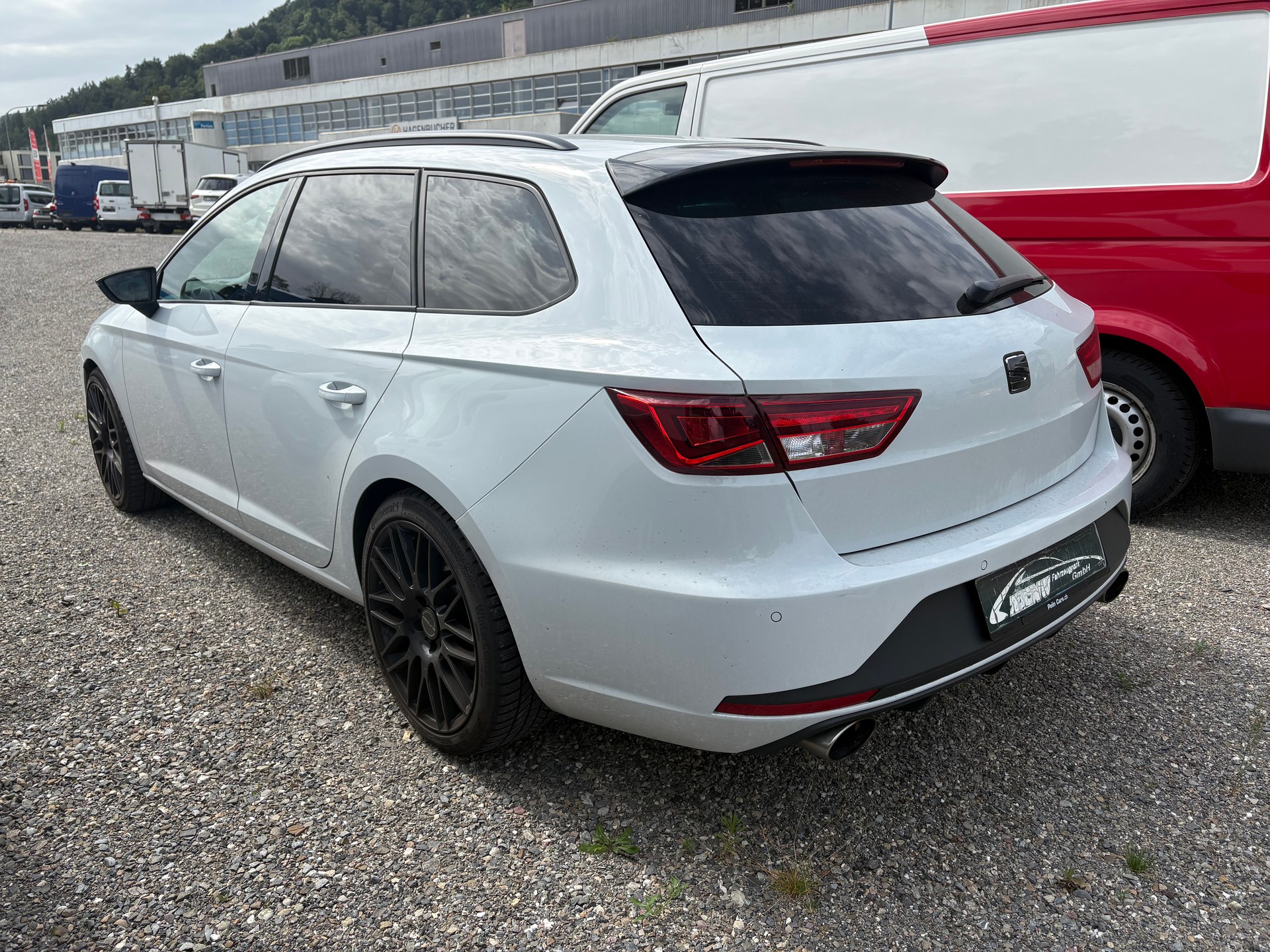 SEAT Leon ST 2.0 TSI Cupra 280 DSG-image-3