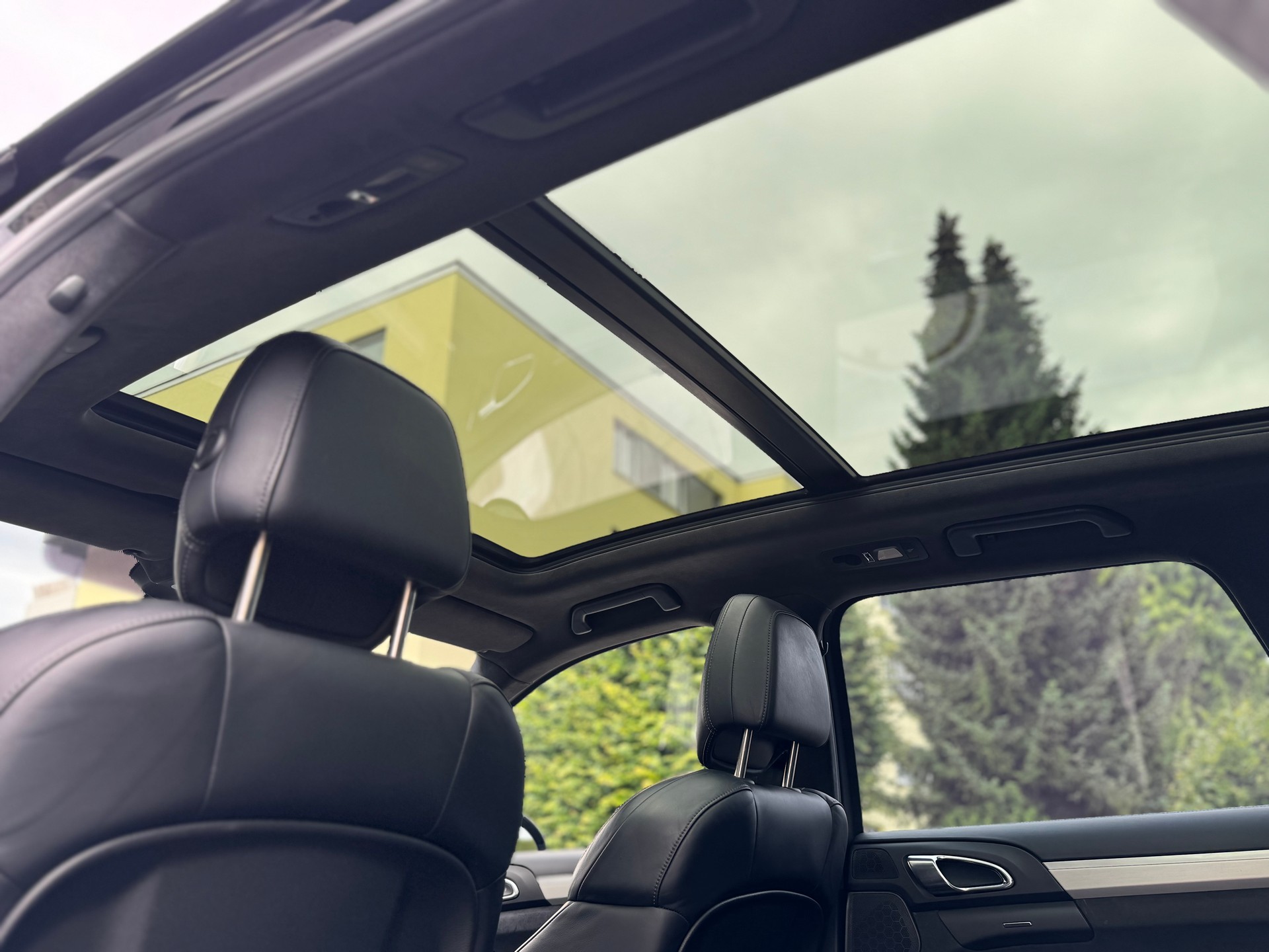 PORSCHE Cayenne GTS *CH-Fahrzeug*inkl. Garantie*Mansory-Felgen*-image-17