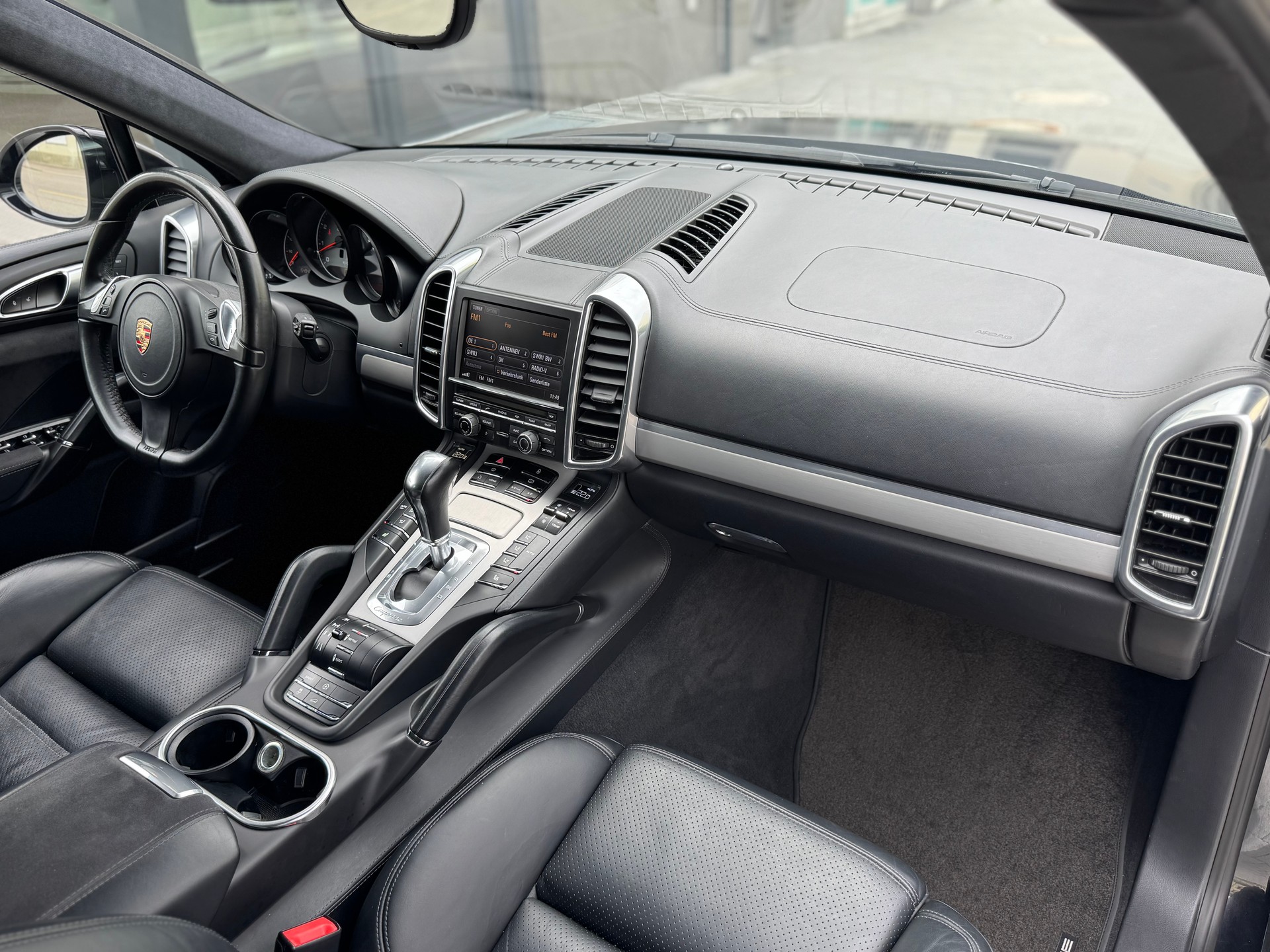 PORSCHE Cayenne GTS *CH-Fahrzeug*inkl. Garantie*Mansory-Felgen*-image-12