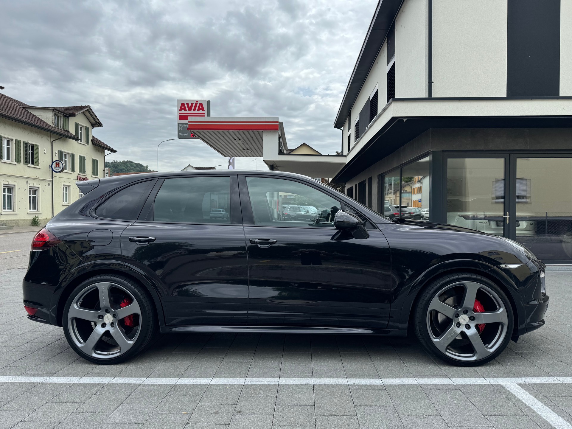 PORSCHE Cayenne GTS *CH-Fahrzeug*inkl. Garantie*Mansory-Felgen*-image-5