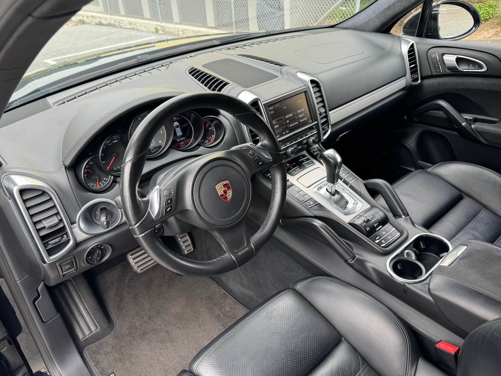 PORSCHE Cayenne GTS *CH-Fahrzeug*inkl. Garantie*Mansory-Felgen*-image-9