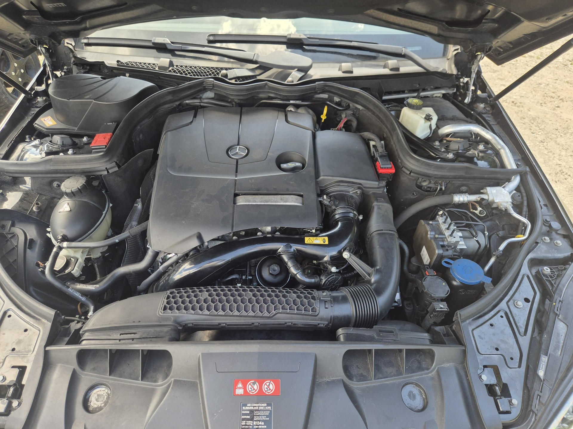 MERCEDES-BENZ E 250 7G-Tronic-image-10