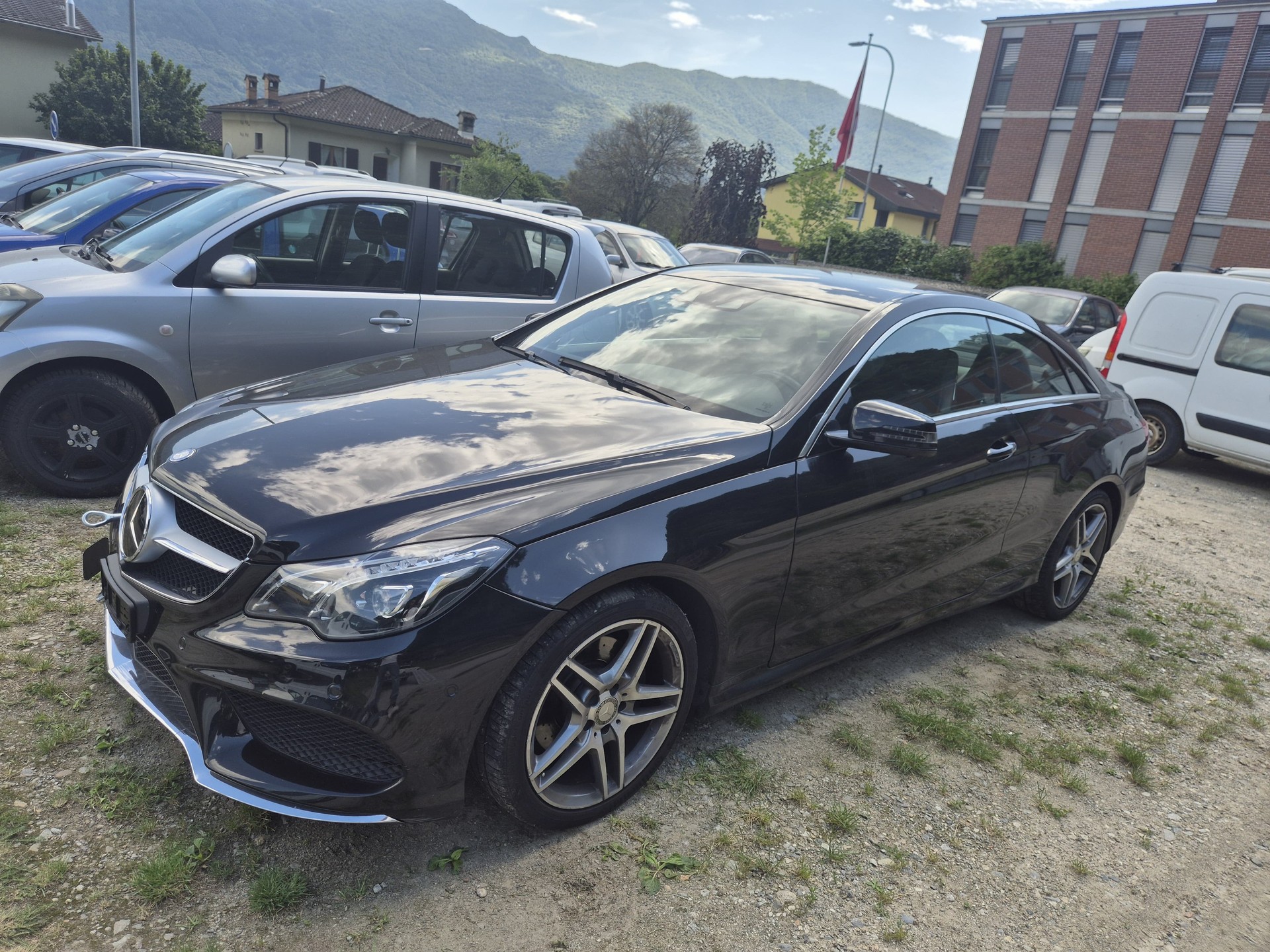 MERCEDES-BENZ E 250 7G-Tronic-image-0