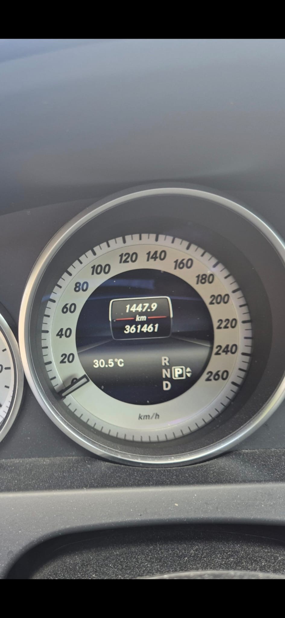 MERCEDES-BENZ E 250 7G-Tronic-image-6