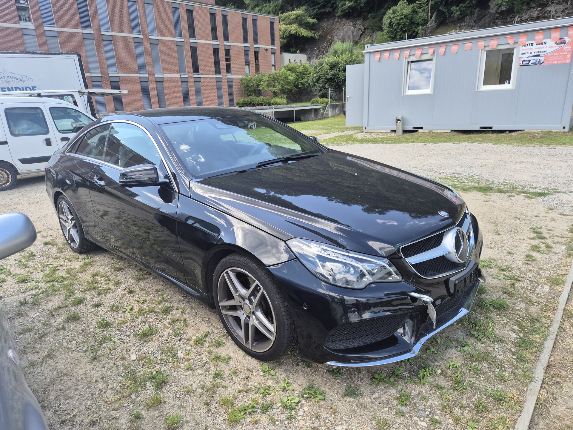 MERCEDES-BENZ E 250 7G-Tronic-image-1
