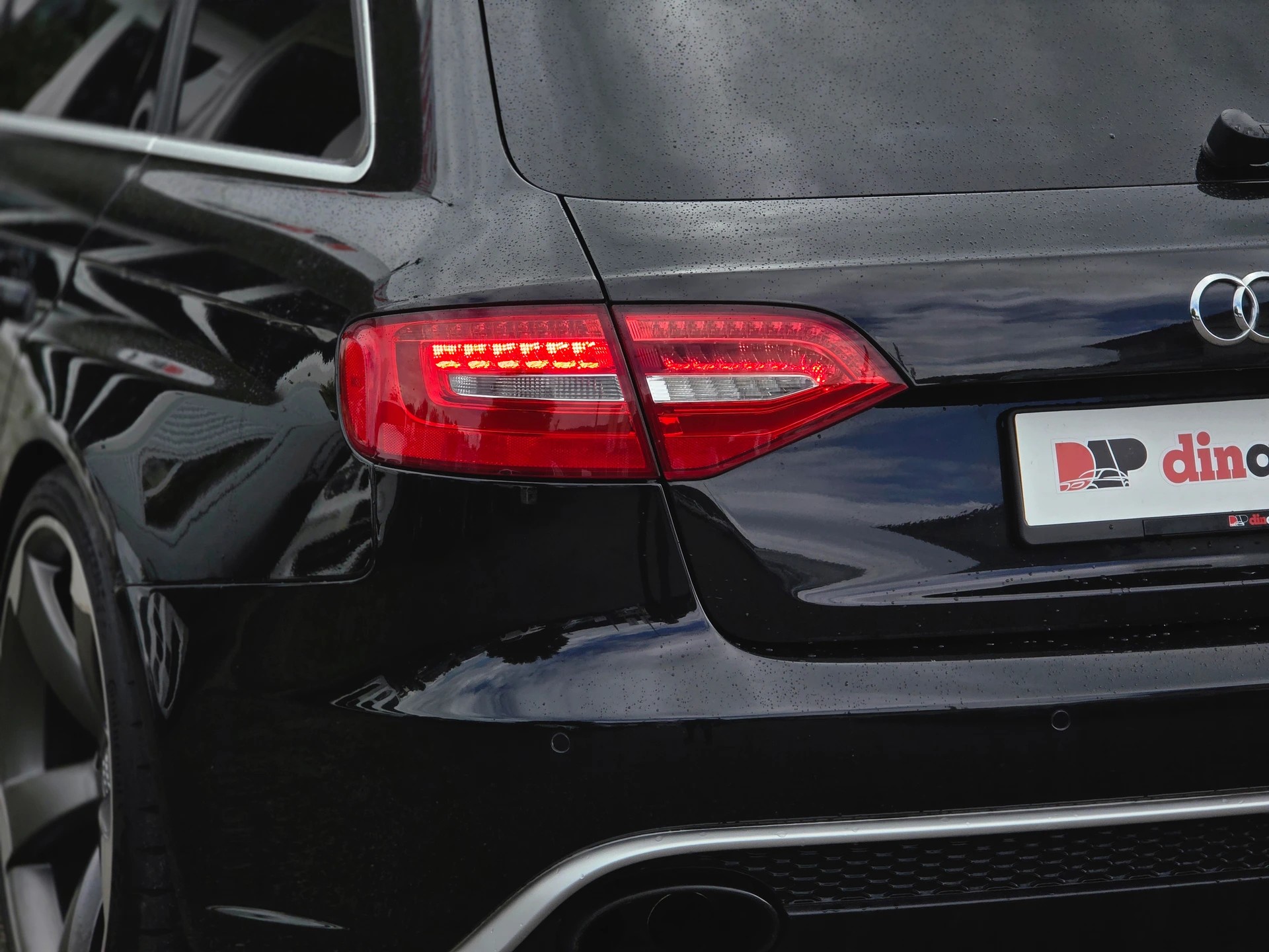 AUDI RS4 Avant 4.2 FSI V8 Quattro S-tronic * CH-Fahrzeug *-image-9
