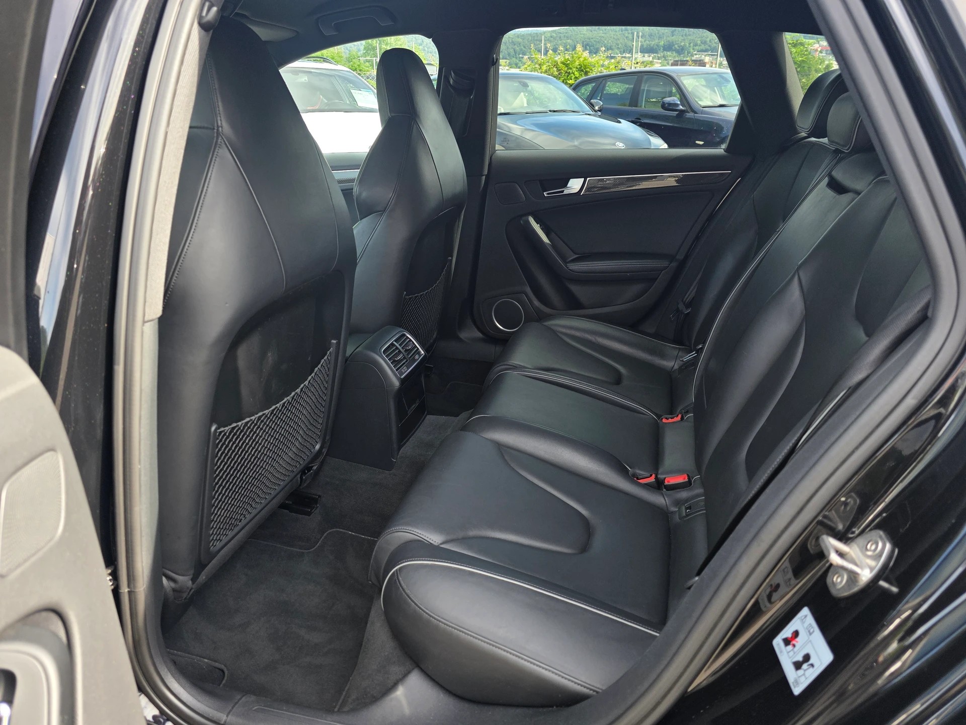 AUDI RS4 Avant 4.2 FSI V8 Quattro S-tronic * CH-Fahrzeug *-image-27