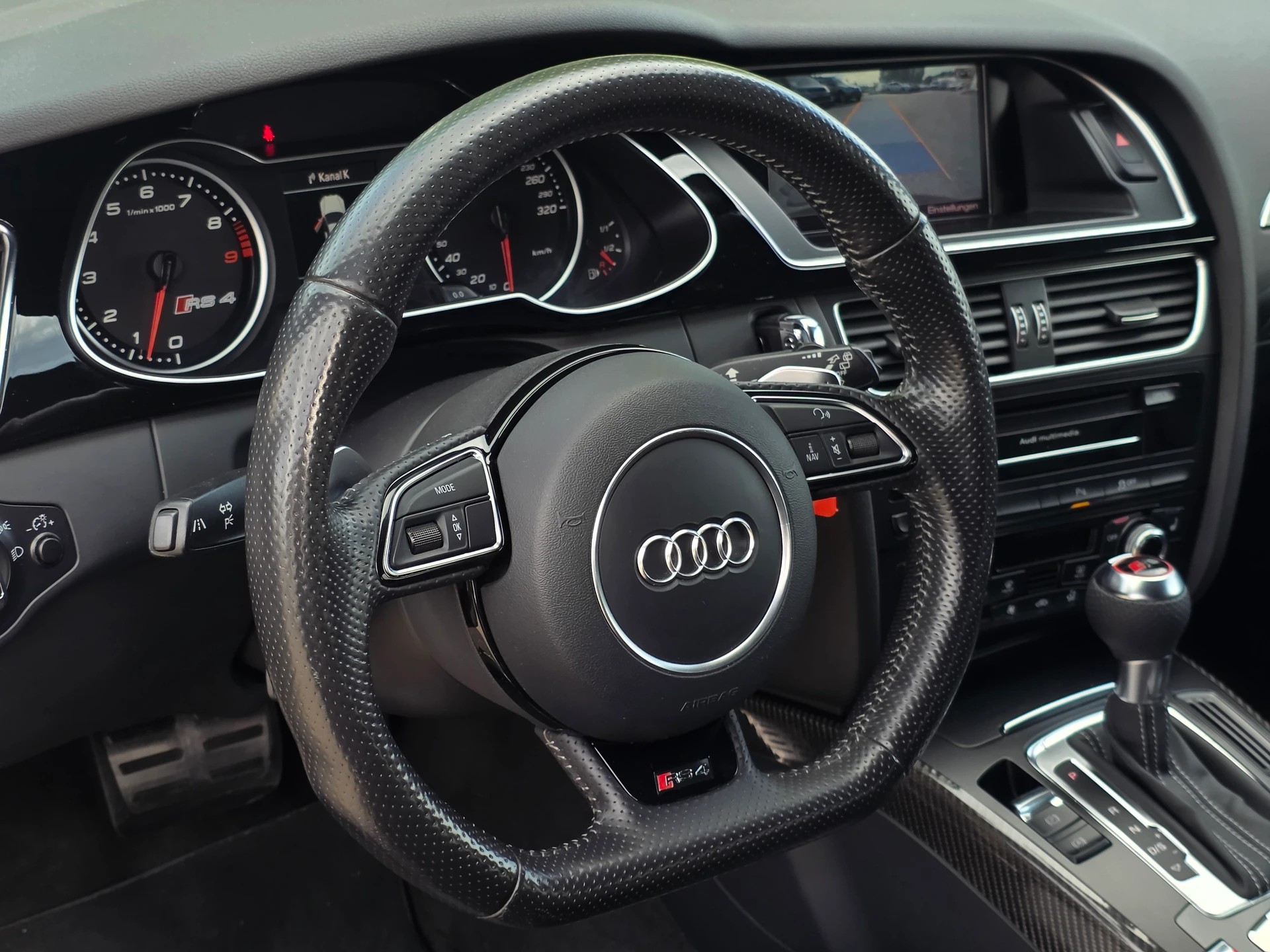 AUDI RS4 Avant 4.2 FSI V8 Quattro S-tronic * CH-Fahrzeug *-image-15