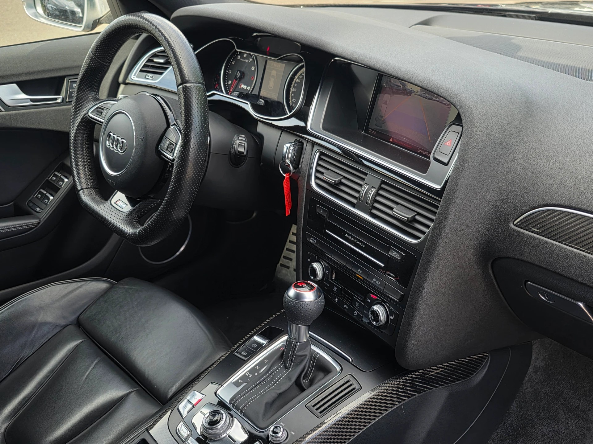 AUDI RS4 Avant 4.2 FSI V8 Quattro S-tronic * CH-Fahrzeug *-image-25